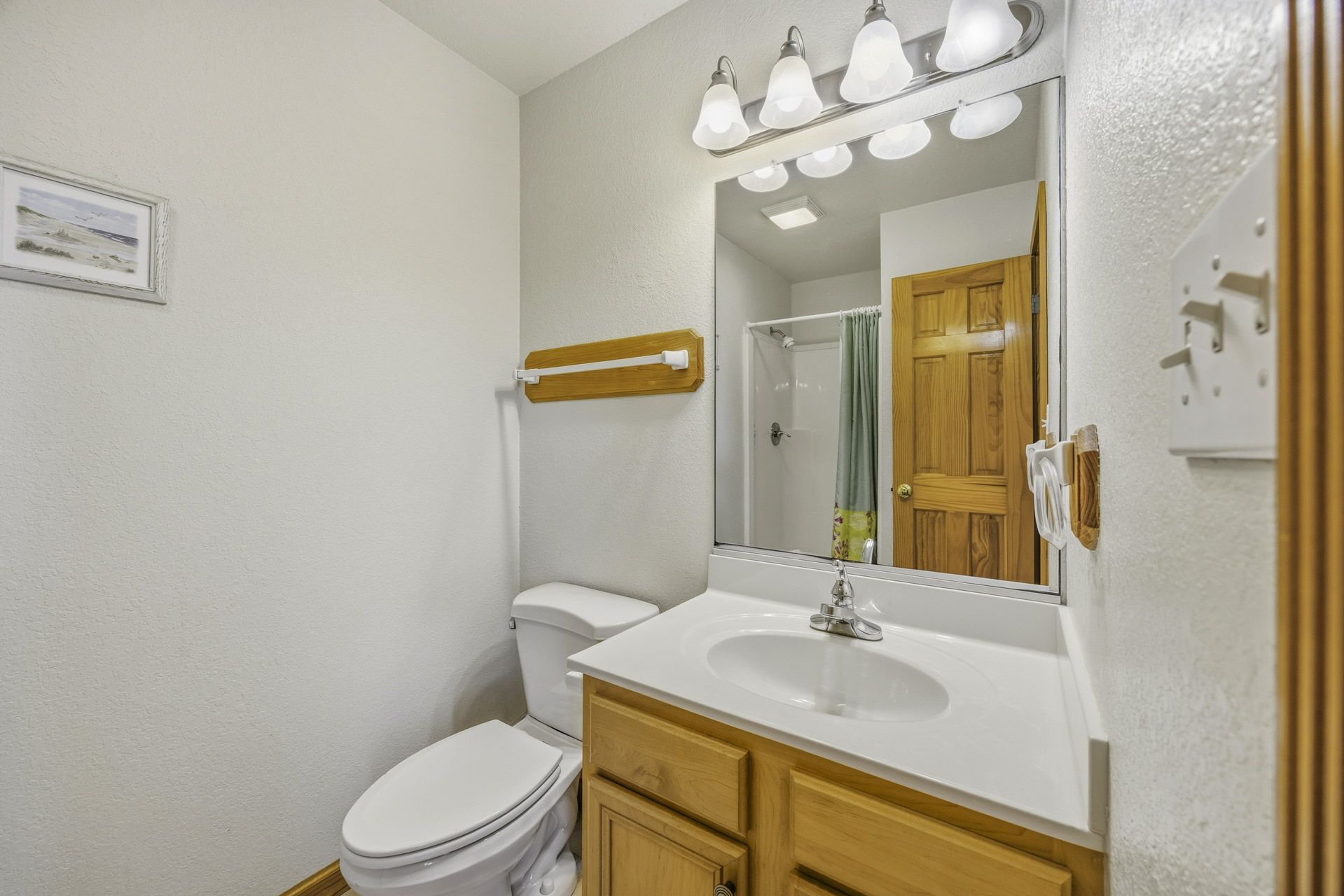 Surf Or Sound Realty 201 Blue Waves Bedroom 5 3