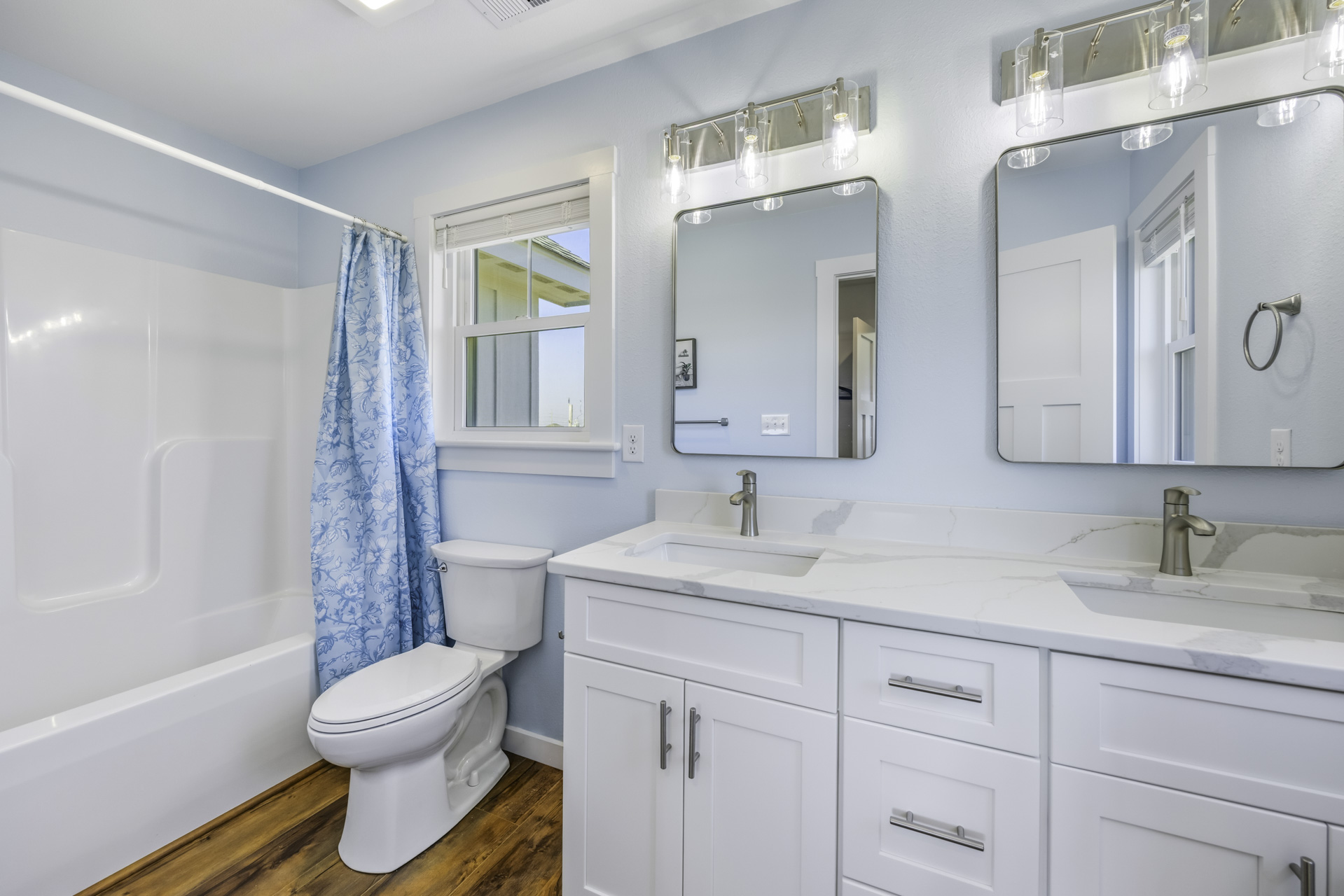 Surf Or Sound Realty 1237 Bella Salvo Bedroom 1 4