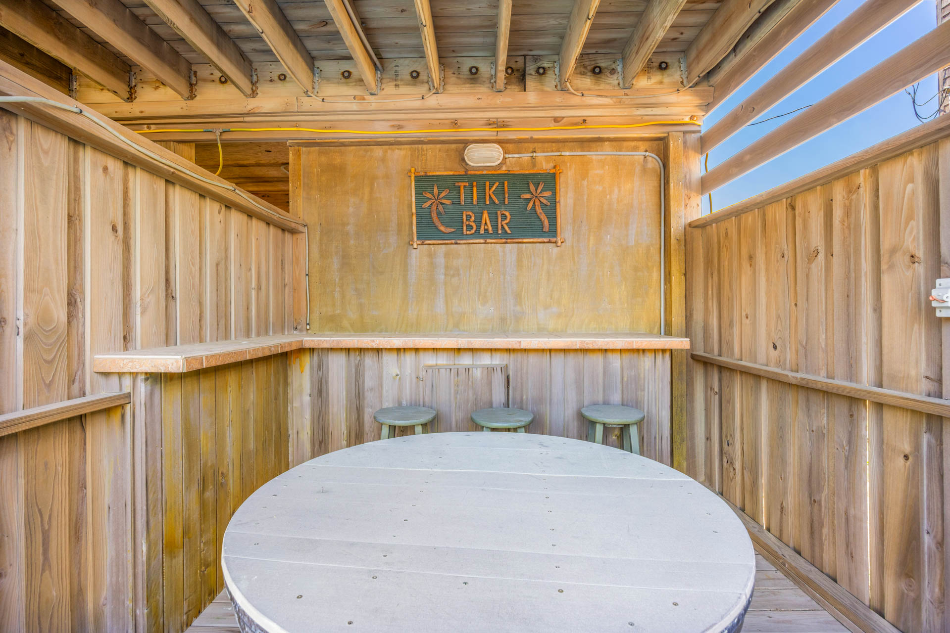 Surf Or Sound Realty 636 Changes In Attitude Avon Pool Area 1