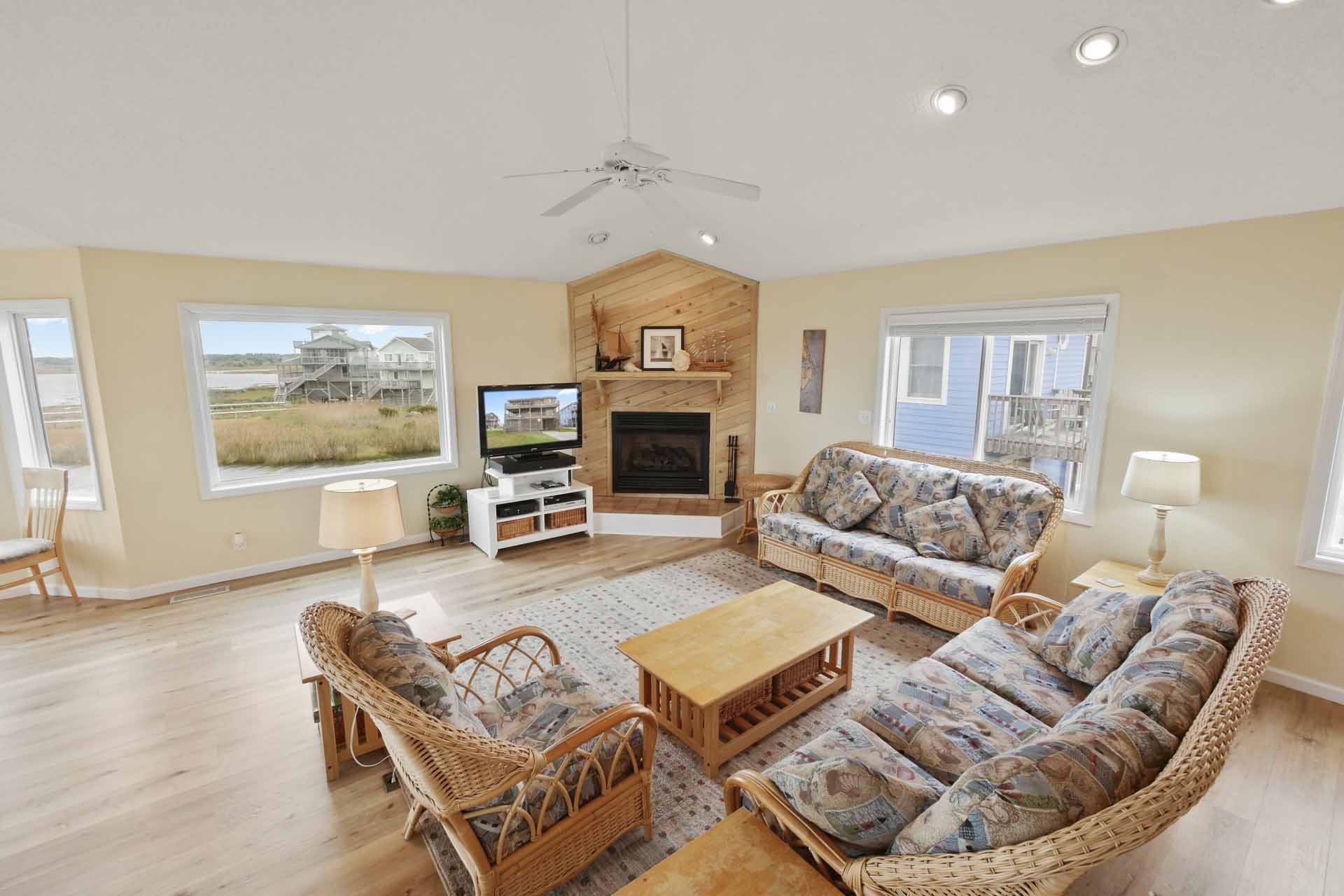 【kailuabeach】 NOYES RelaxedSofa\r
… Surf Watch 5608 | Nags Head Vacation Rentals | Resort Realty