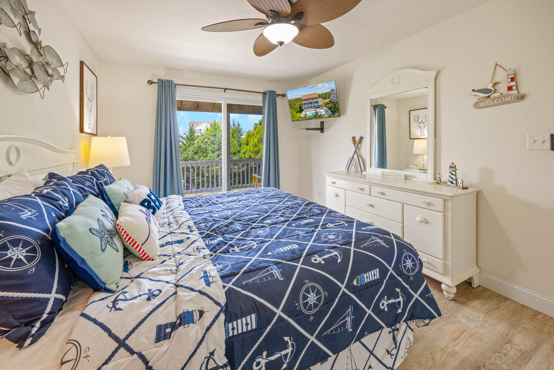 Surf Or Sound Realty 452 Isle Be Breezy Bedroom 2 2