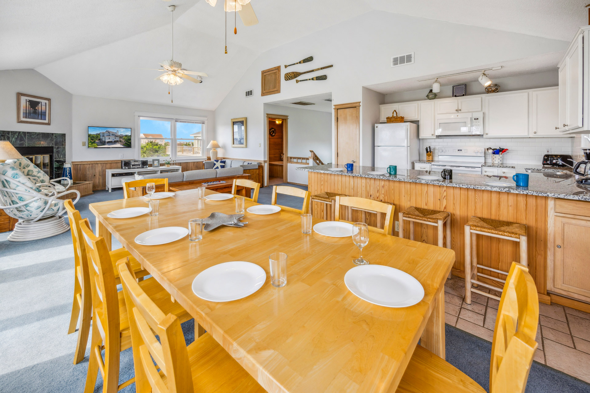 Surf Or Sound Realty 32 Ocean Escape Dining Area 2