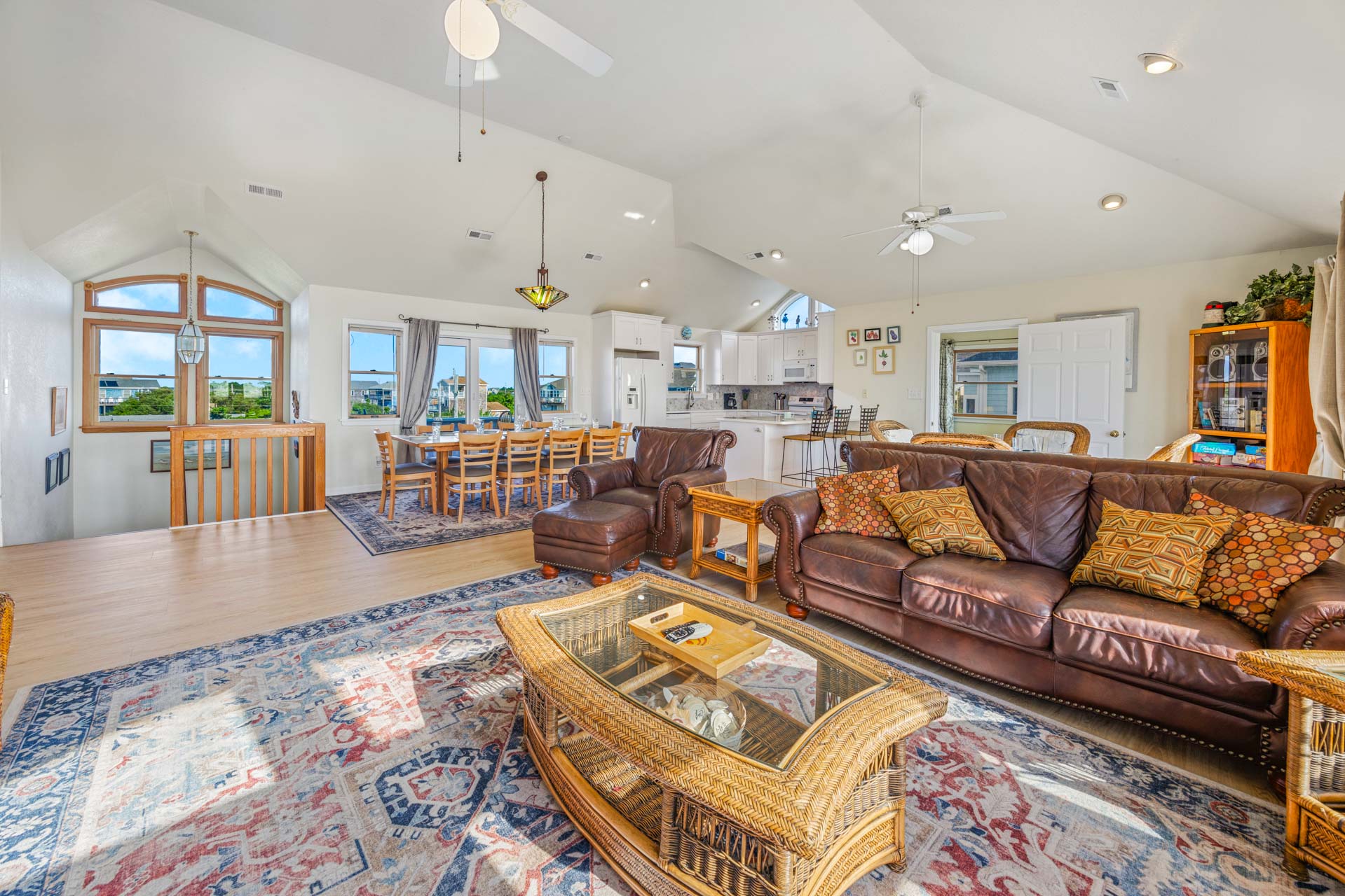 Surf Or Sound Realty 323 A Beach Dream Great Room 5