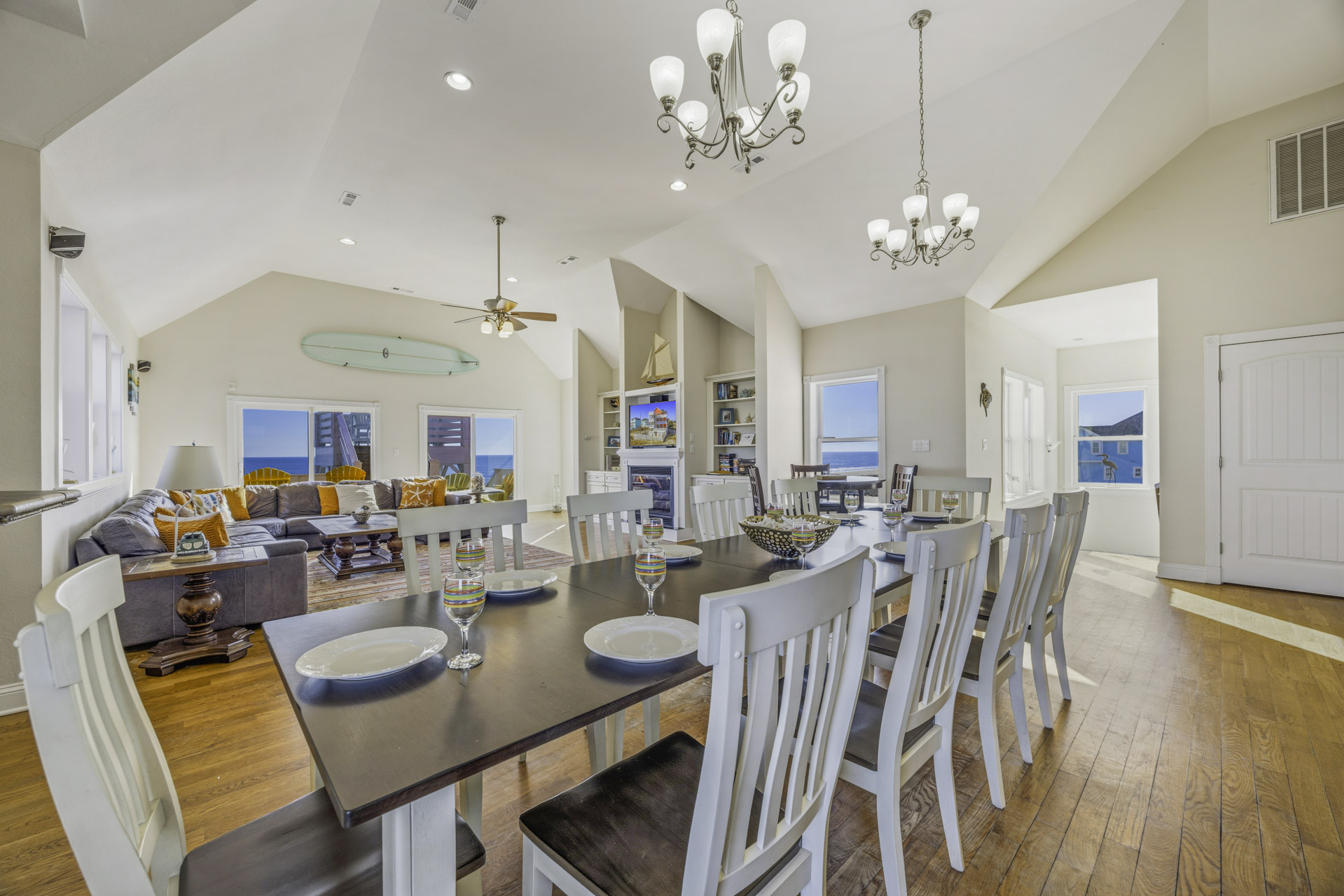 Surf Or Sound Realty 575 Rodanthe Paradise Dining Area 5