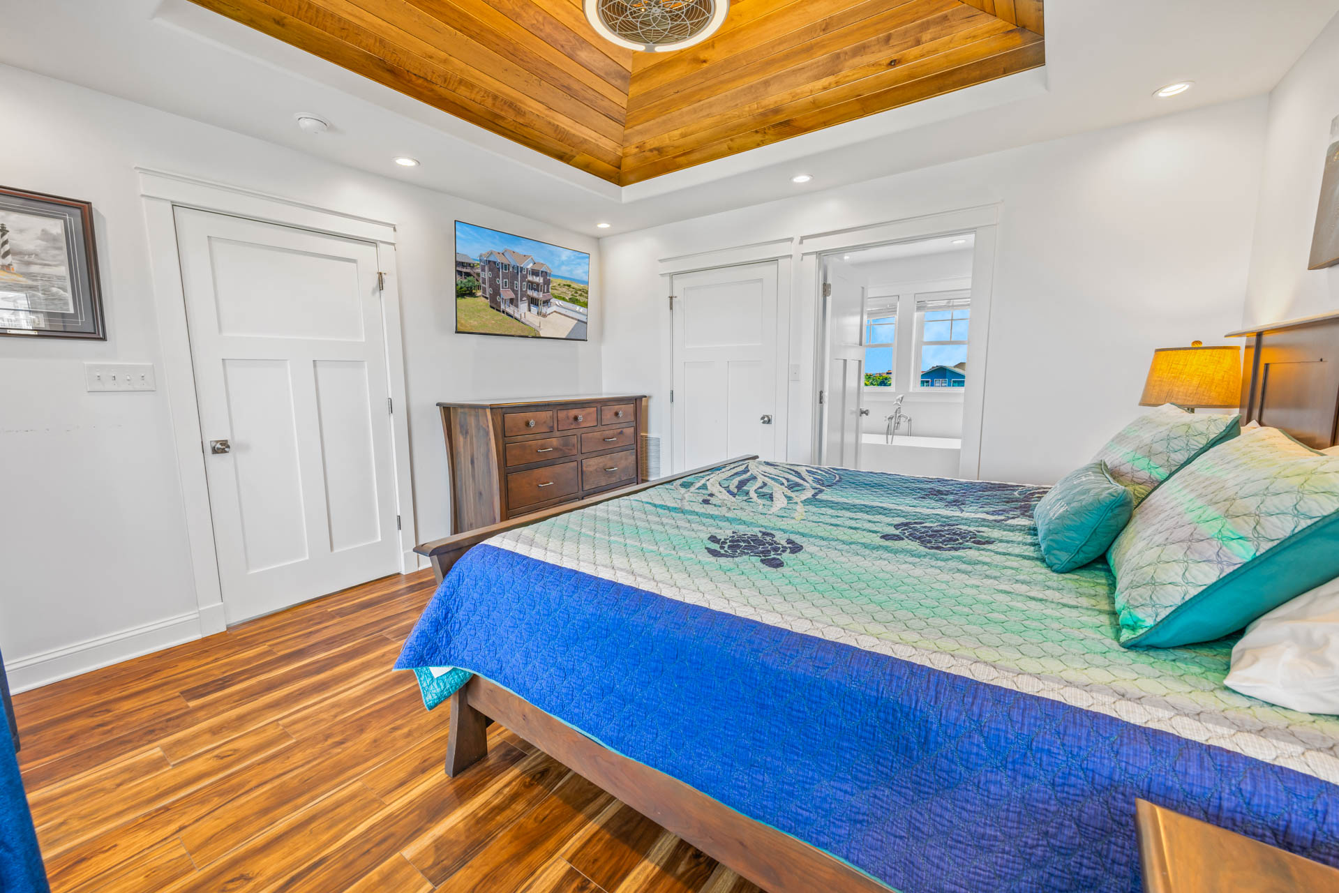 Surf Or Sound Realty 990 Dawn Treader Bedroom 1 2