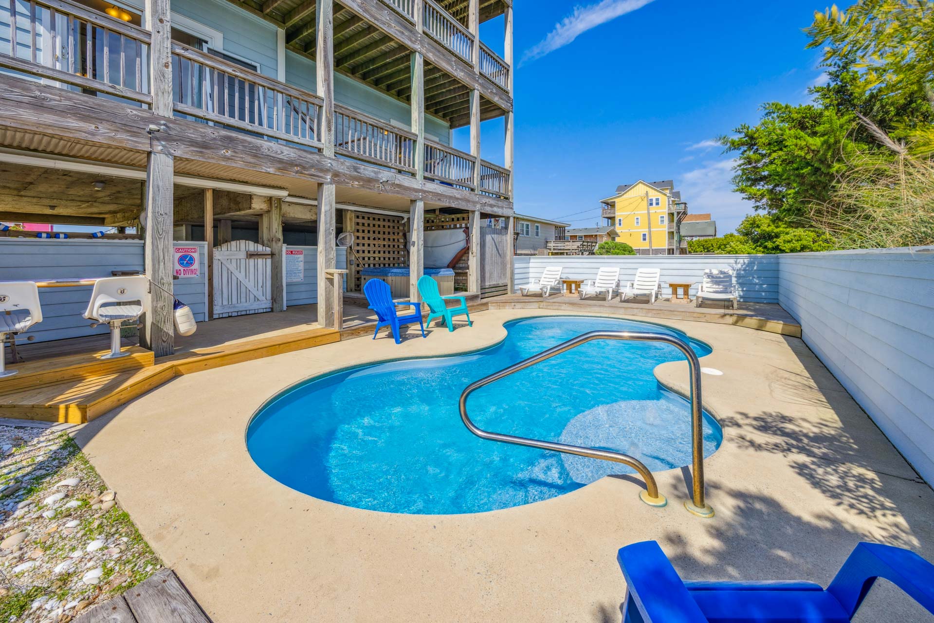 Surf Or Sound Realty 541 Alex's Hideaway Pool Area 3