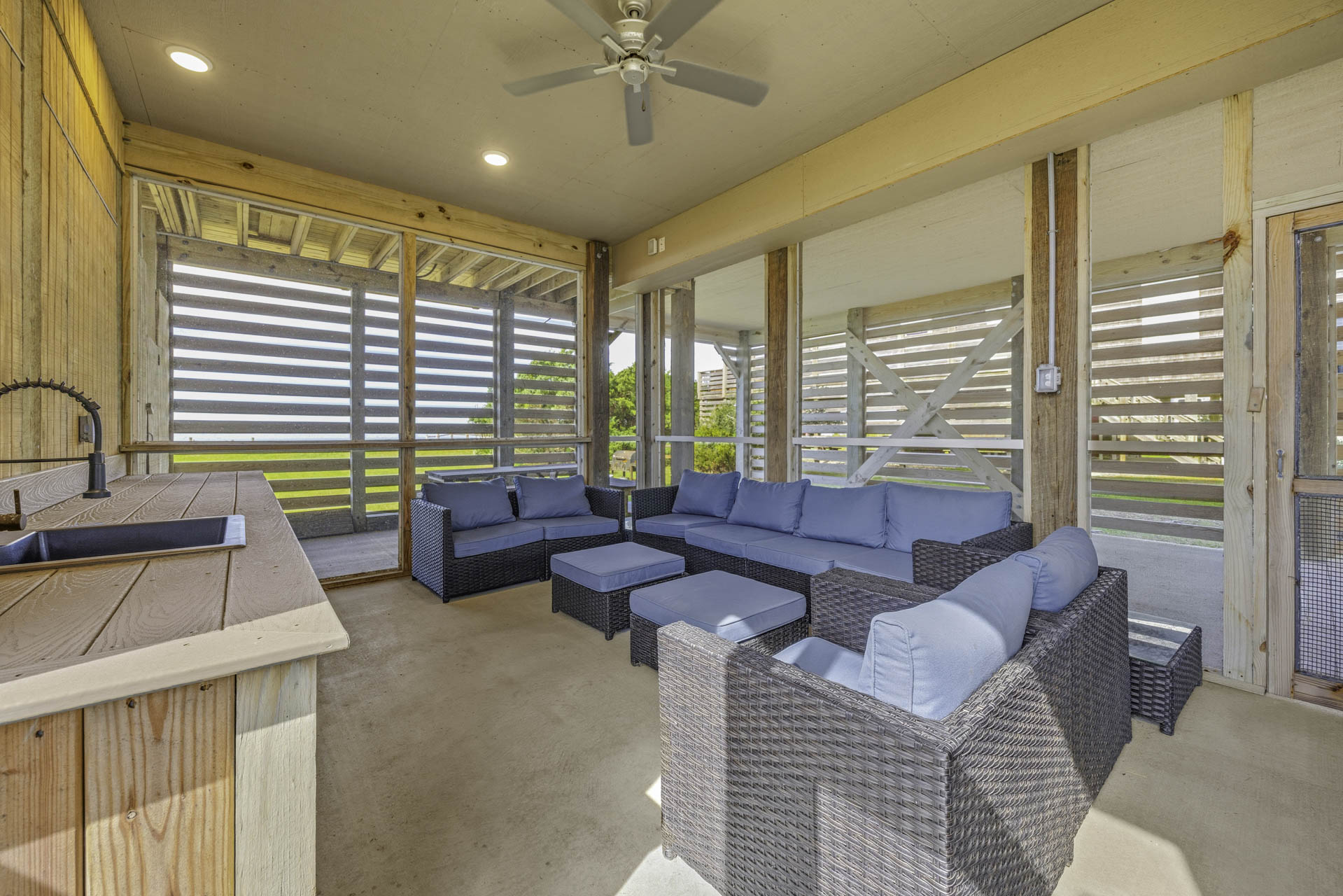 Surf Or Sound Realty 1168 Golden Hour On The Sound Patio 2