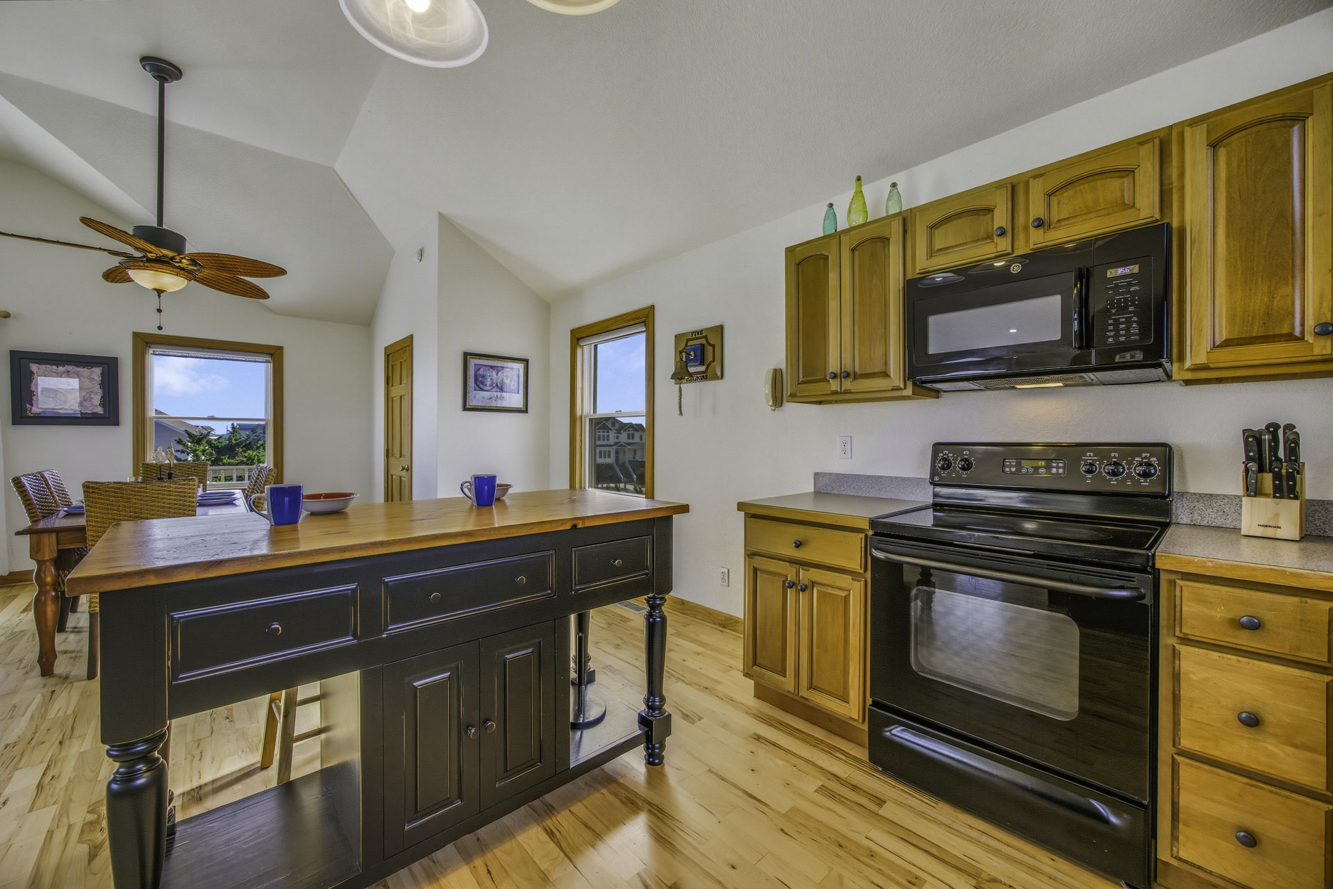 Surf Or Sound Realty 451 Five Fathoms Kitchen 3