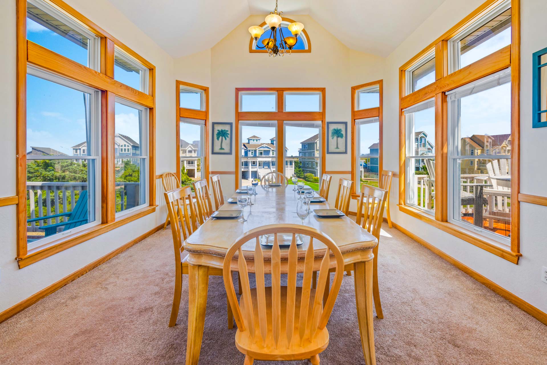 Surf Or Sound Realty 789 Ocean Isle Dining Area 1