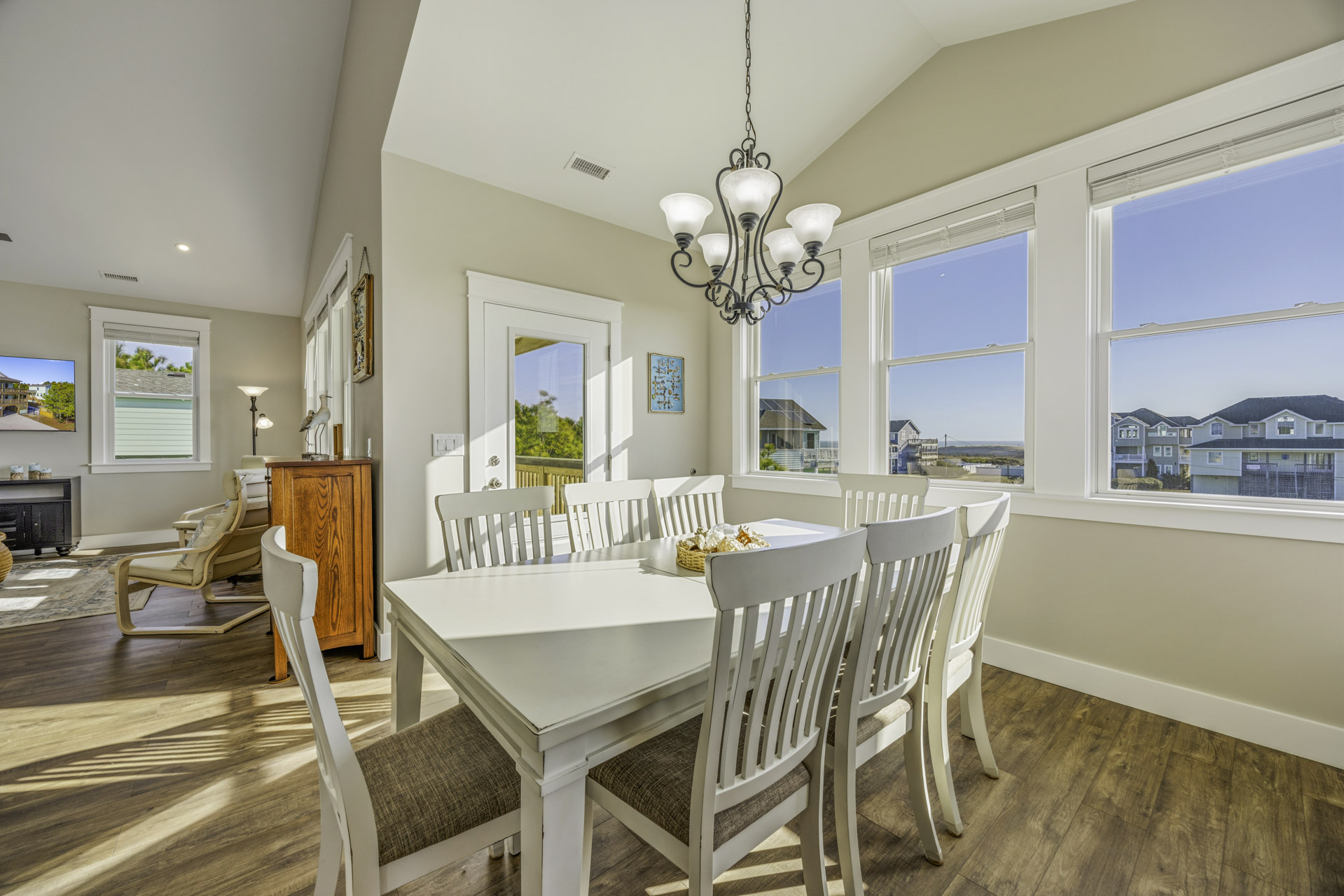 Surf Or Sound Realty 1240 Coastal Breeze Dining Area 2