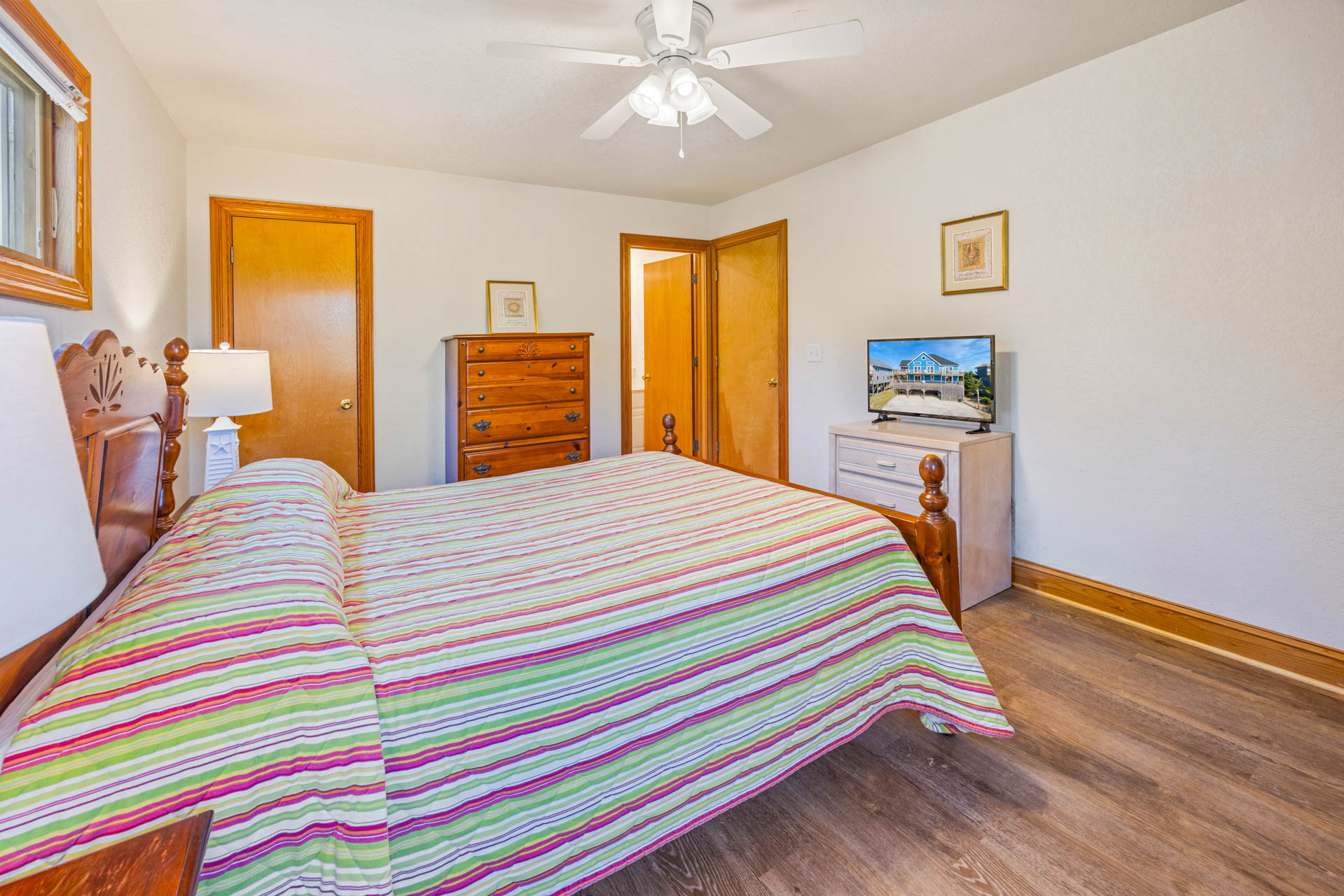 Surf Or Sound Realty 1129 Sea Queen Bedroom 5 2