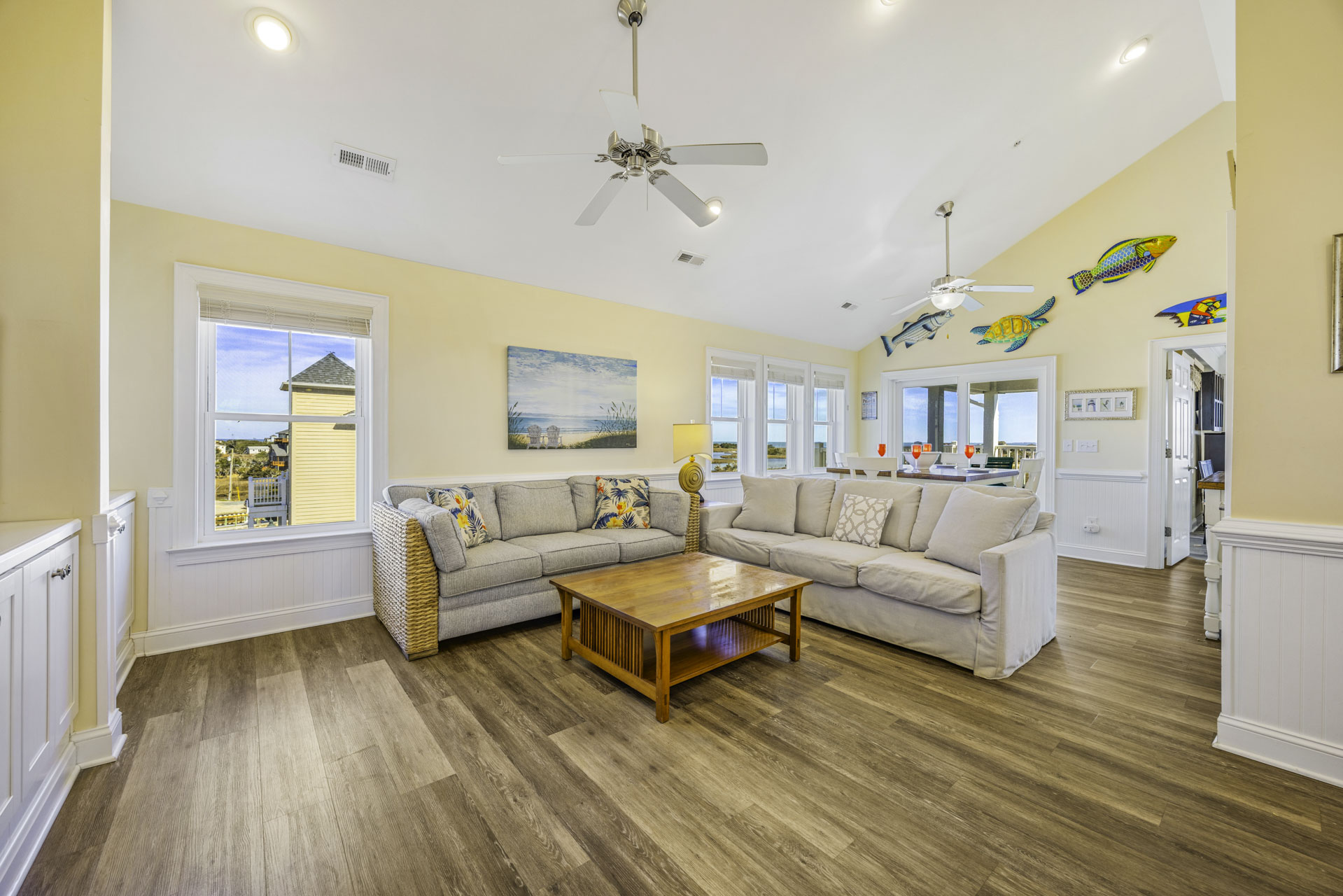 Surf Or Sound Realty 1104 Bay Dream Believer Great Room 1