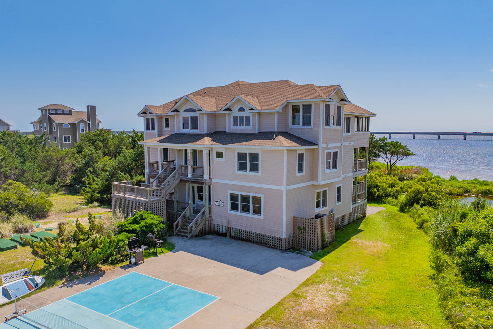 Surf Or Sound Realty 566 La Familia Exterior 5