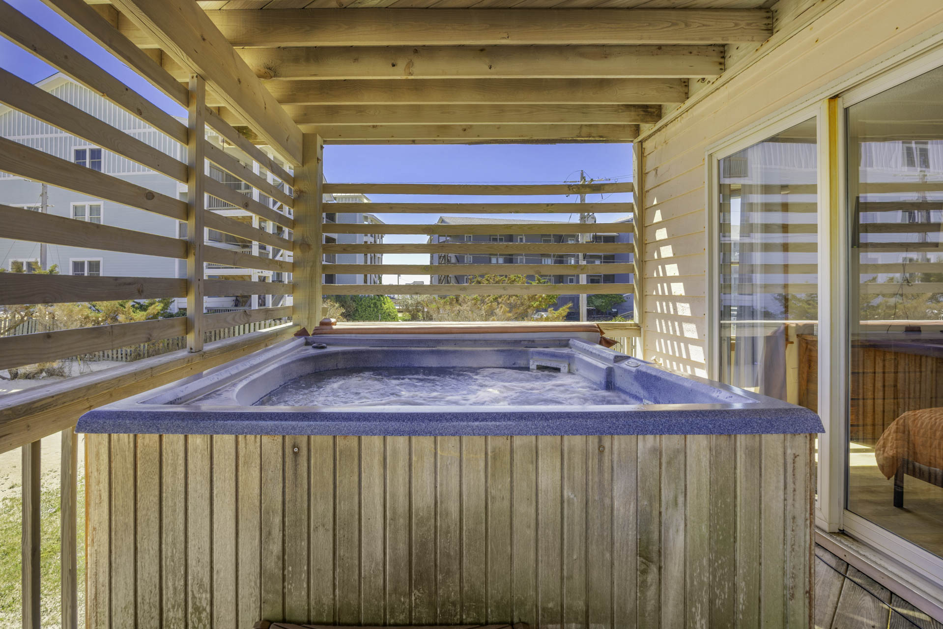 Surf Or Sound Realty 701 South Shore Dreams Hot Tub