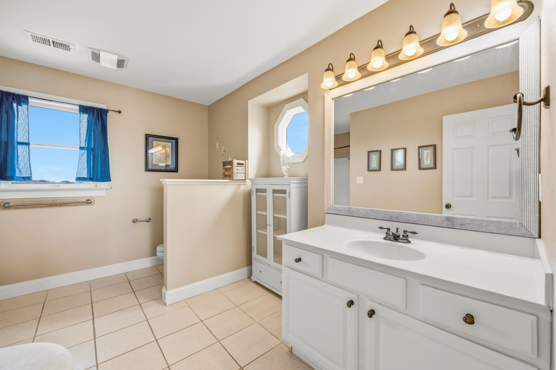 Surf Or Sound Realty 926 Dreamer's Landing Bedroom 1 3
