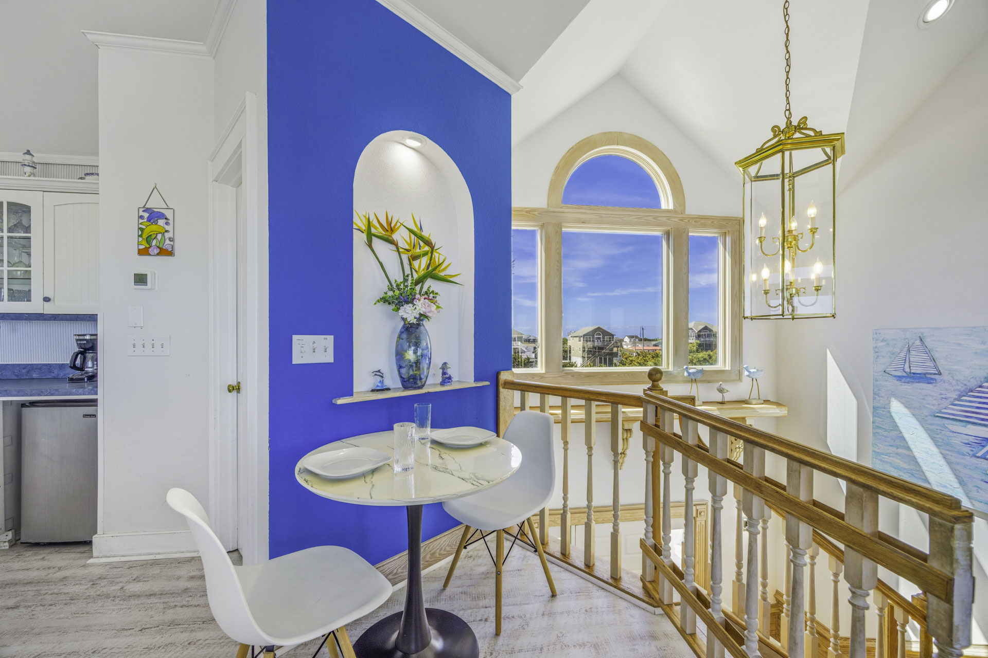 Surf Or Sound Realty 1040 Dolphins Watch Dining Area 4