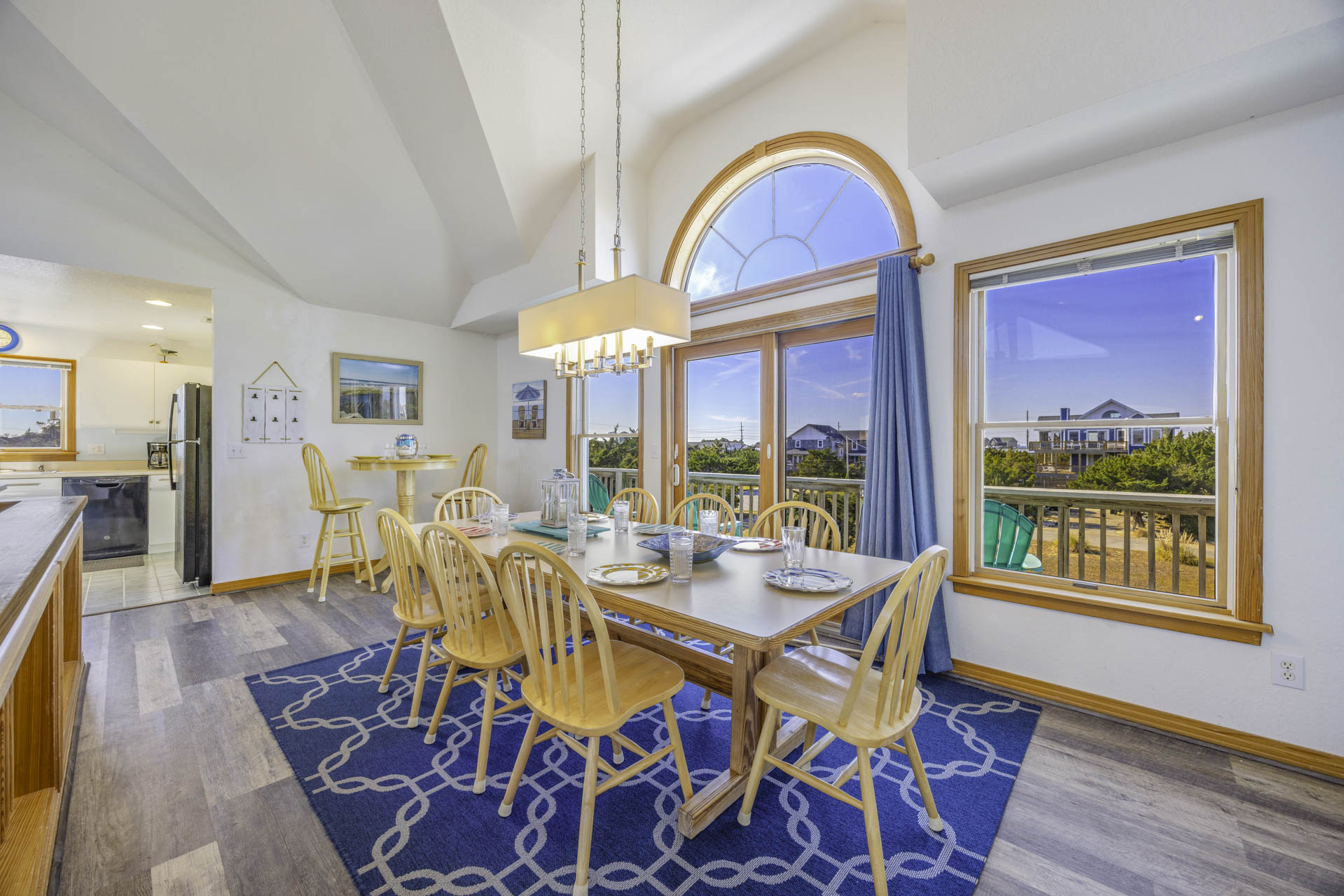 Surf Or Sound Realty 393 Sandfiddler Dining Area 1