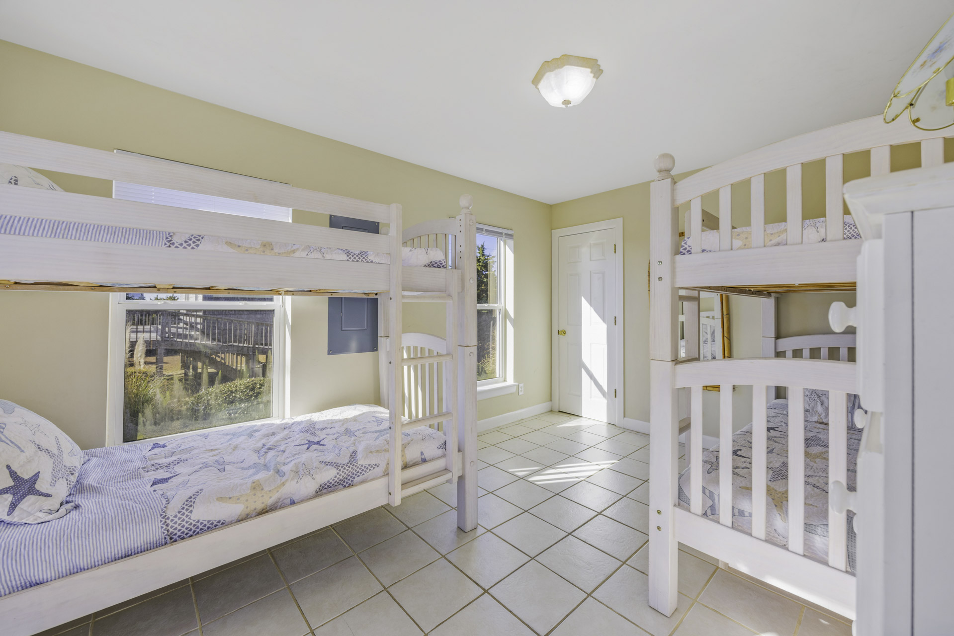 Surf Or Sound Realty 411 Surf Dogs Bedroom 4