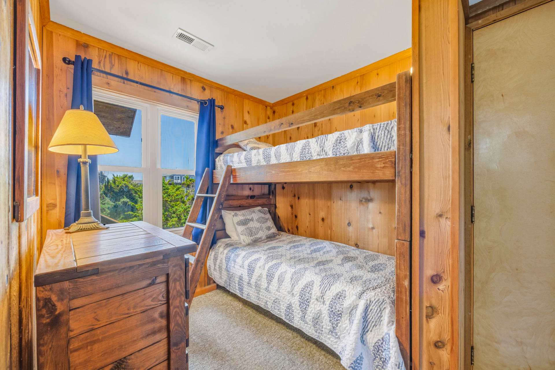 Surf Or Sound Realty 1254 Three Sheets To The Wind Bedroom 5