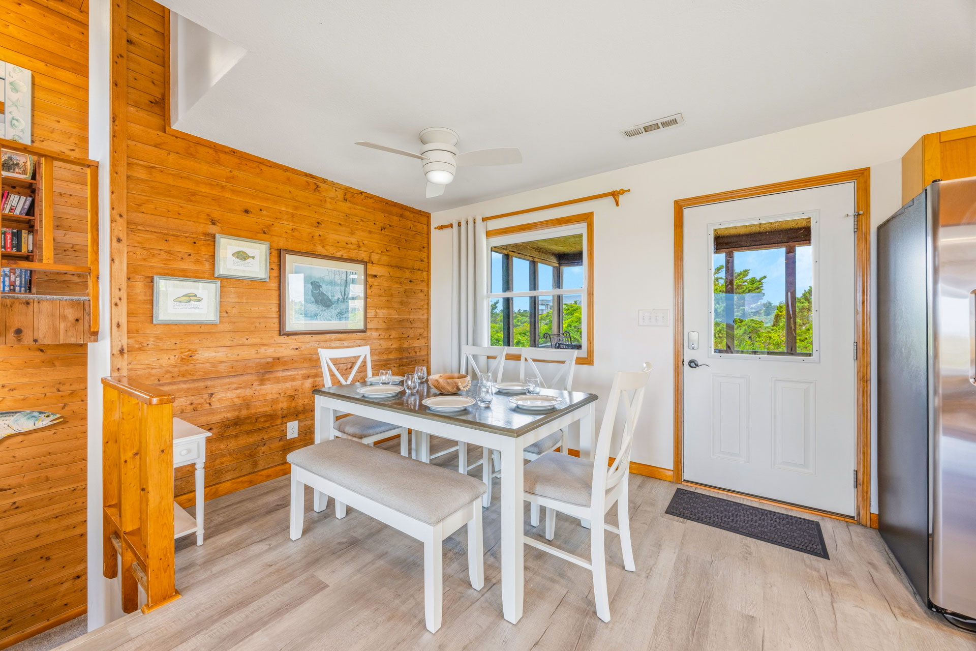 Surf Or Sound Realty 436 Ocean Lady Dining Area 3
