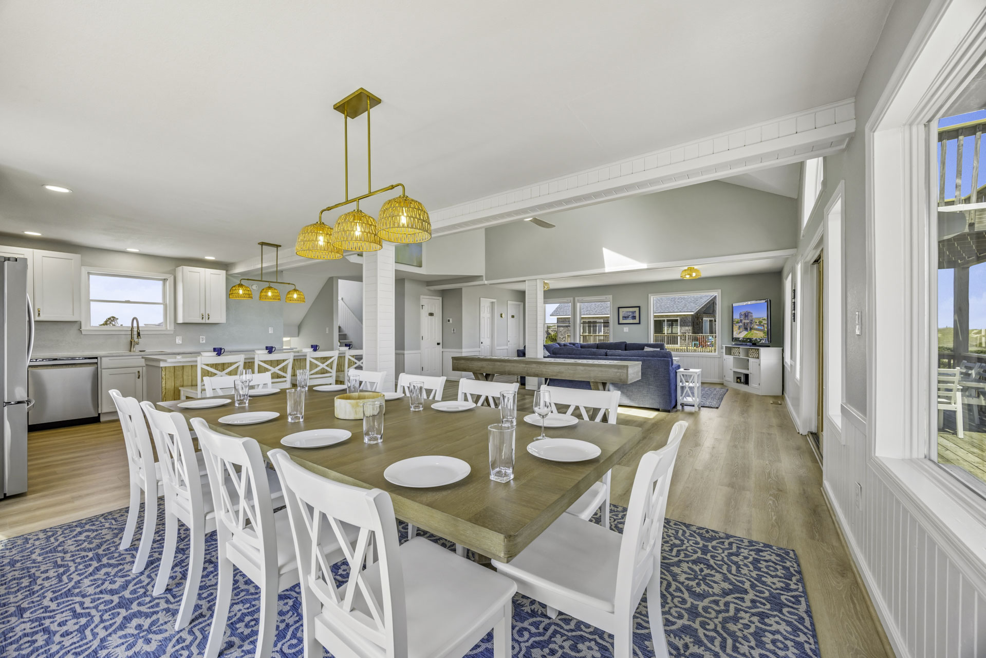Surf Or Sound Realty 85 Suntana Dining Area 2