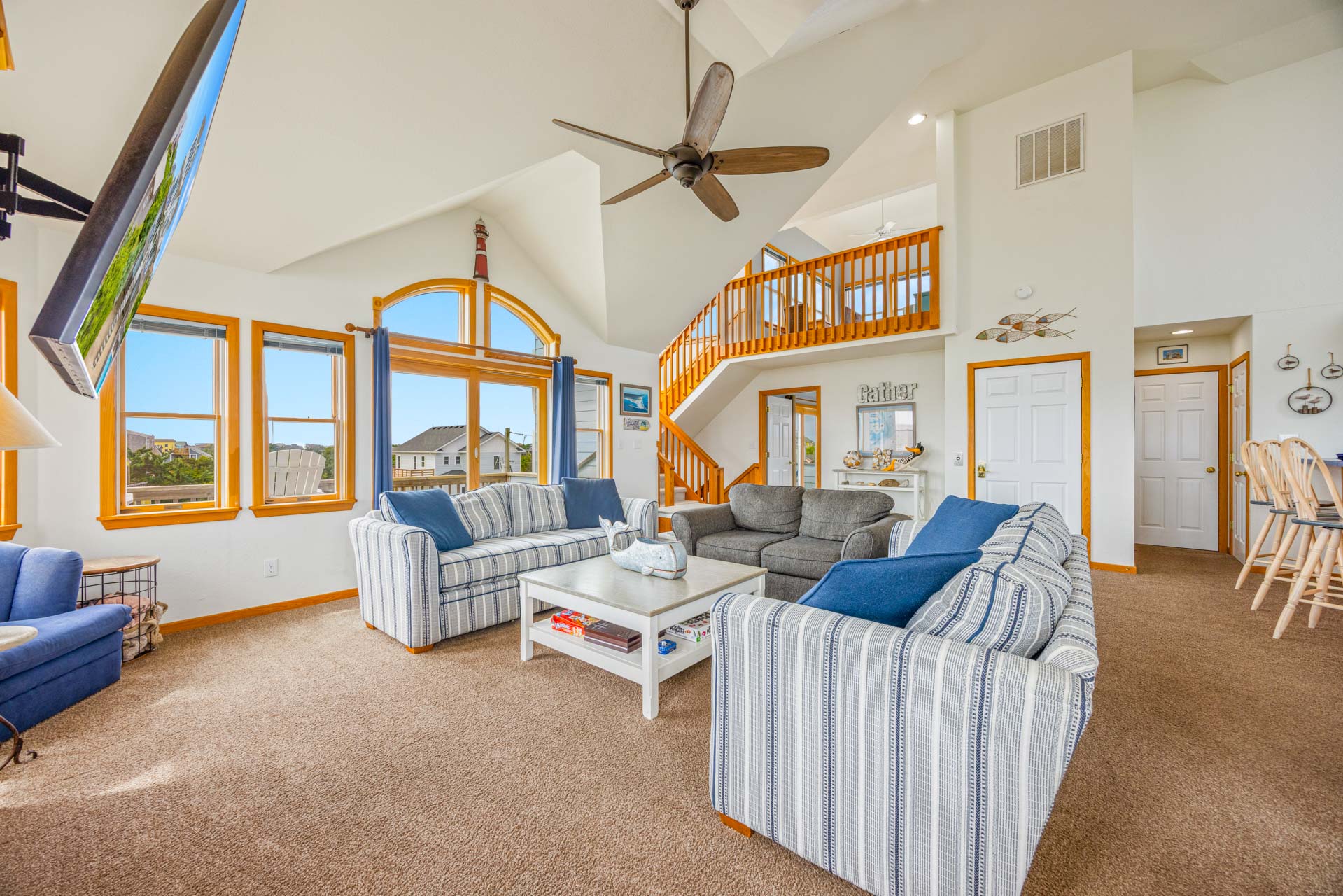 Surf Or Sound Realty 1260 Bangarang Beach House Great Room 4