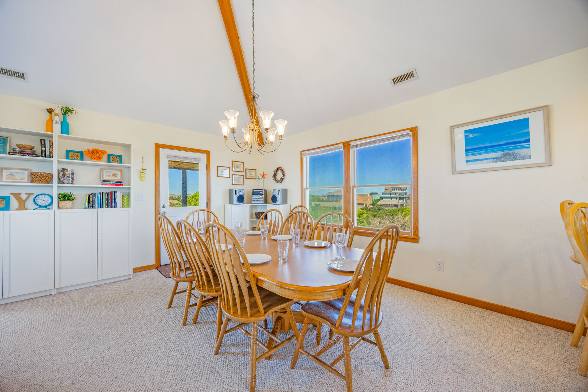Surf Or Sound Realty 273 Salvo Vera Dining Area 4