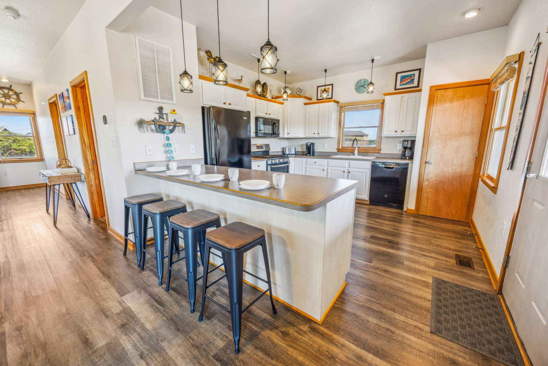 Surf Or Sound Realty 623 Castn Crew Kitchen 3