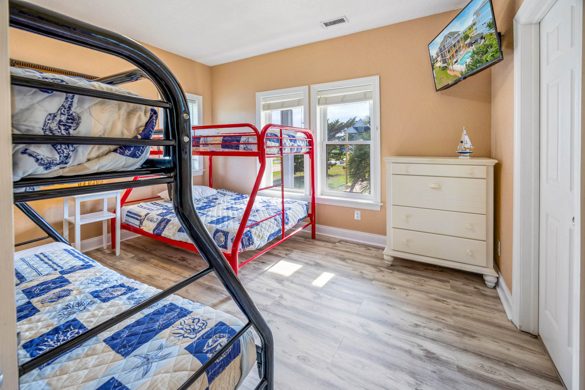 Surf Or Sound Realty 1224 Ride Like The Wind Bedroom 7 2