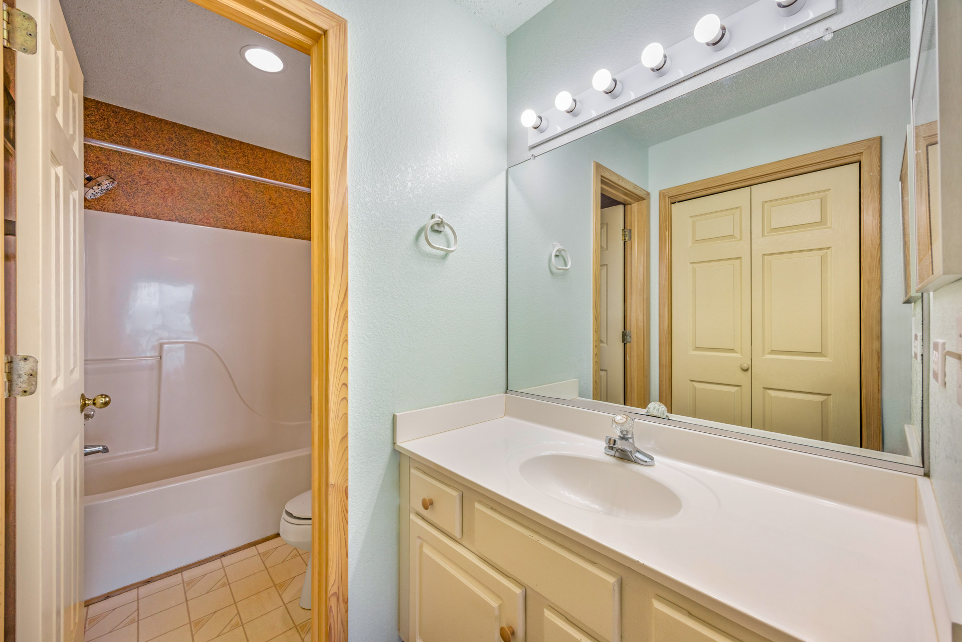 Surf Or Sound Realty 278 2Nd Wind Bedroom 2 3