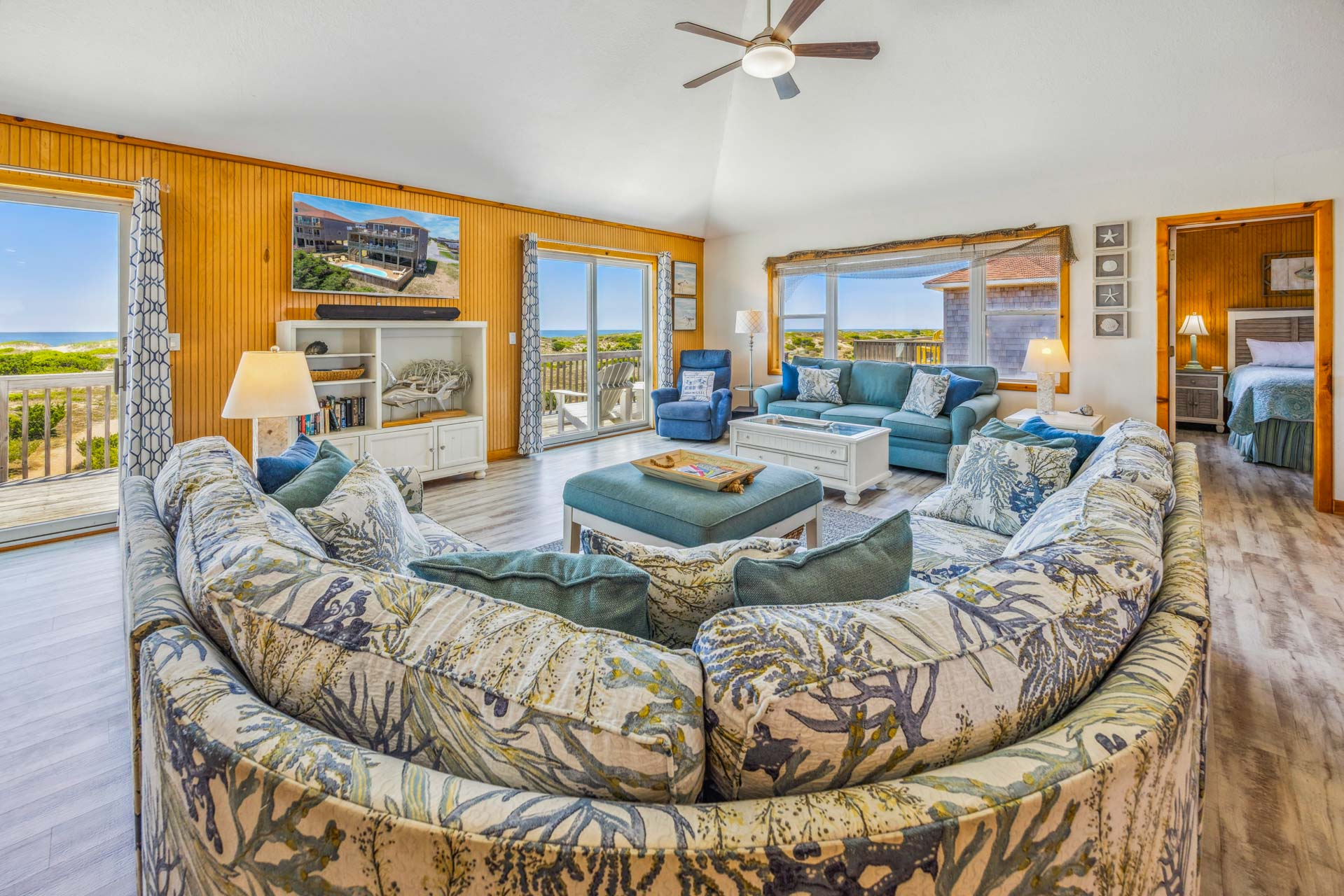 Surf Or Sound Realty 704 A Reel Addiction Great Room 1