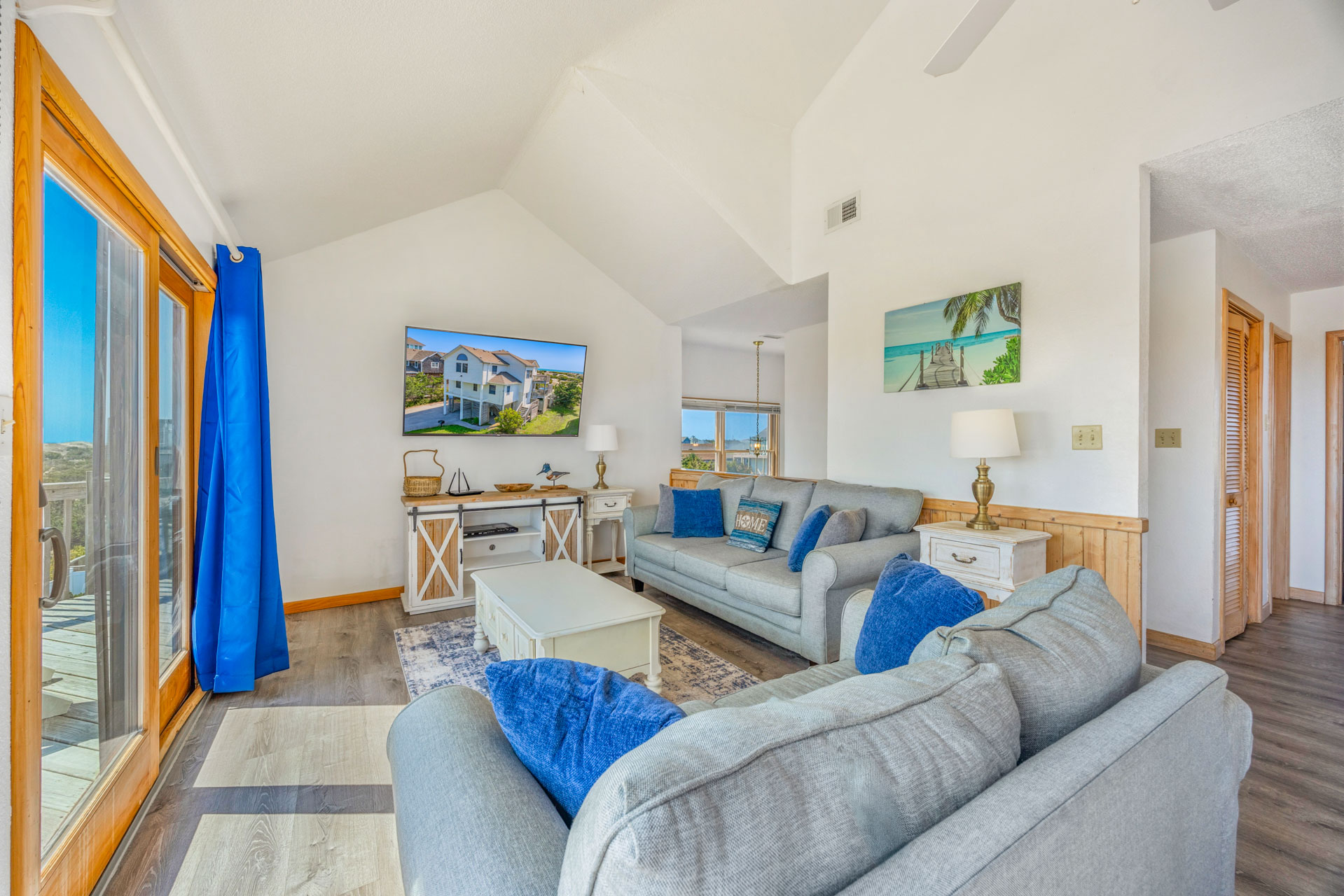 Surf Or Sound Realty 401 Keep Dreamin Great Room 2