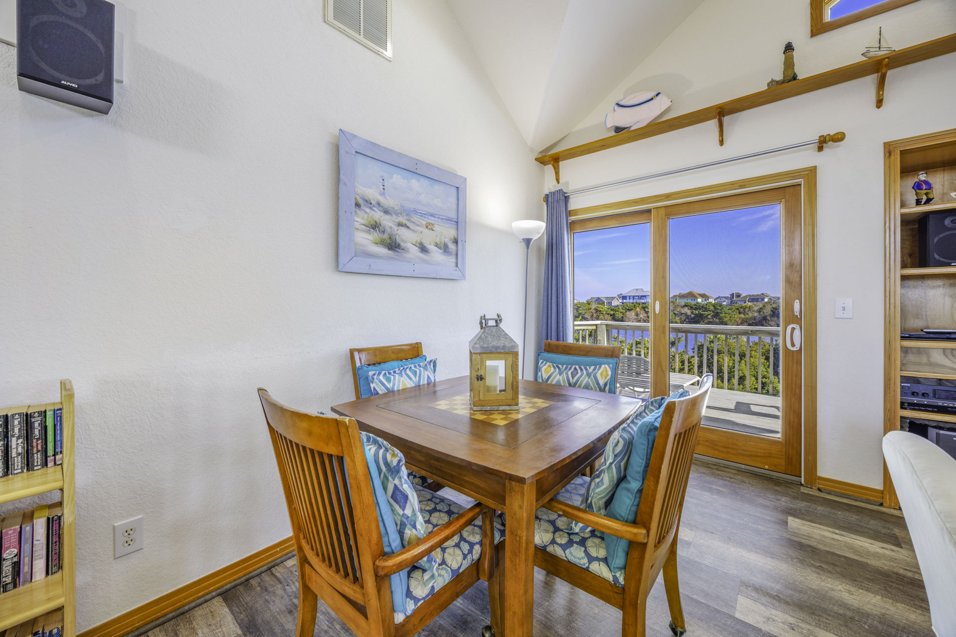 Surf Or Sound Realty 393 Sandfiddler Dining Area 5