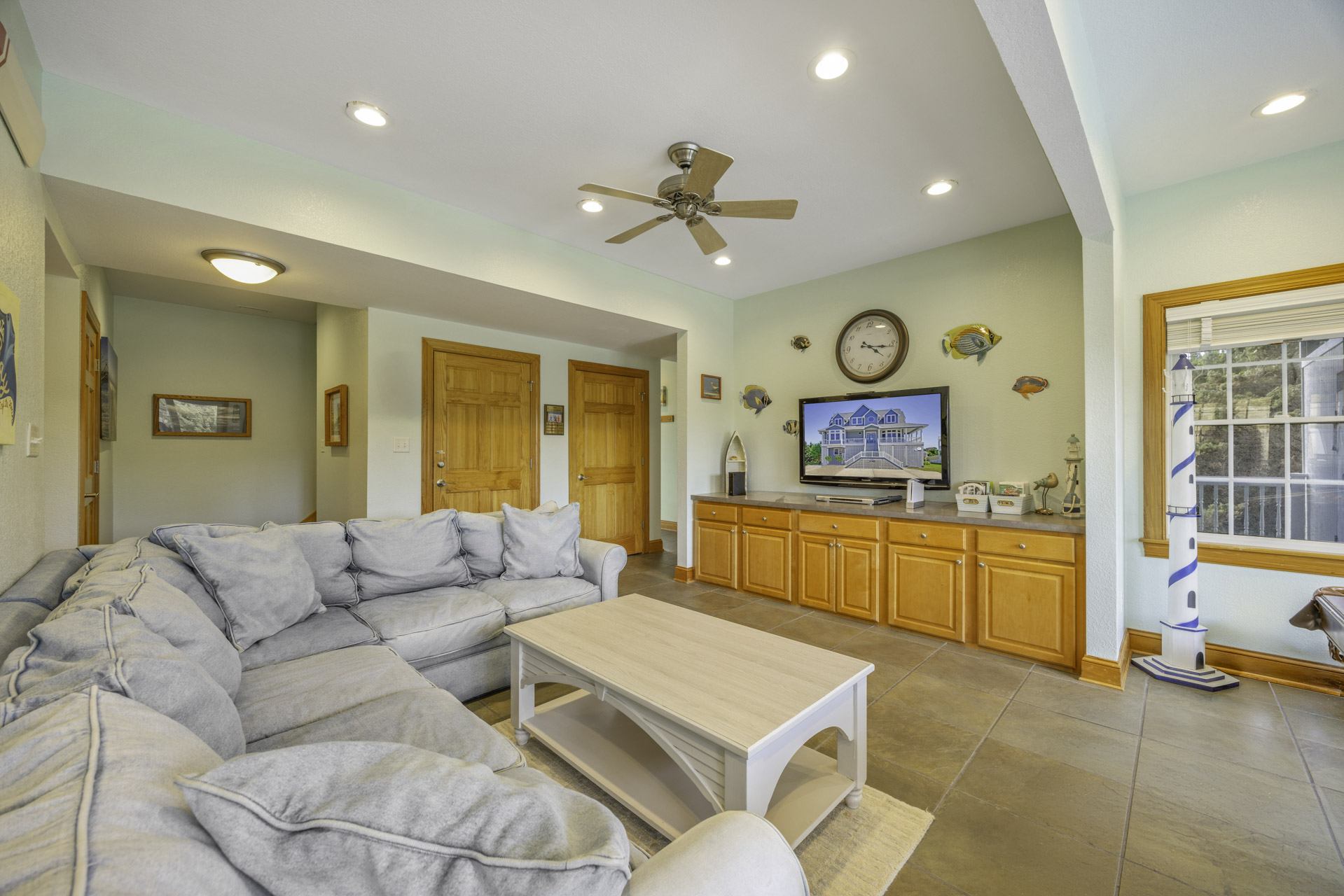 Surf Or Sound Realty 591 Miss Cape May Game Room 2