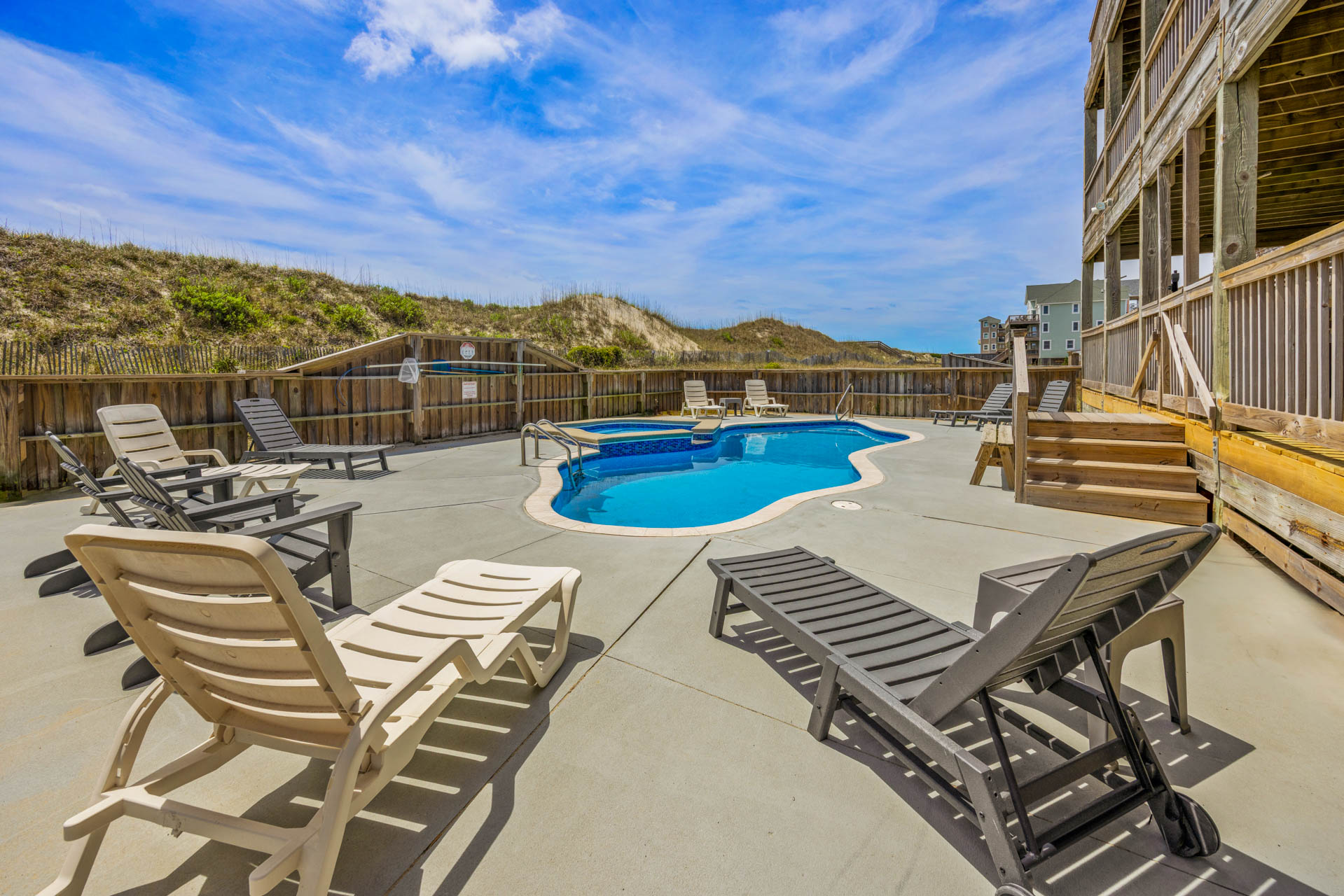 Surf Or Sound Realty 1065 Shorehouse Pool Area 1