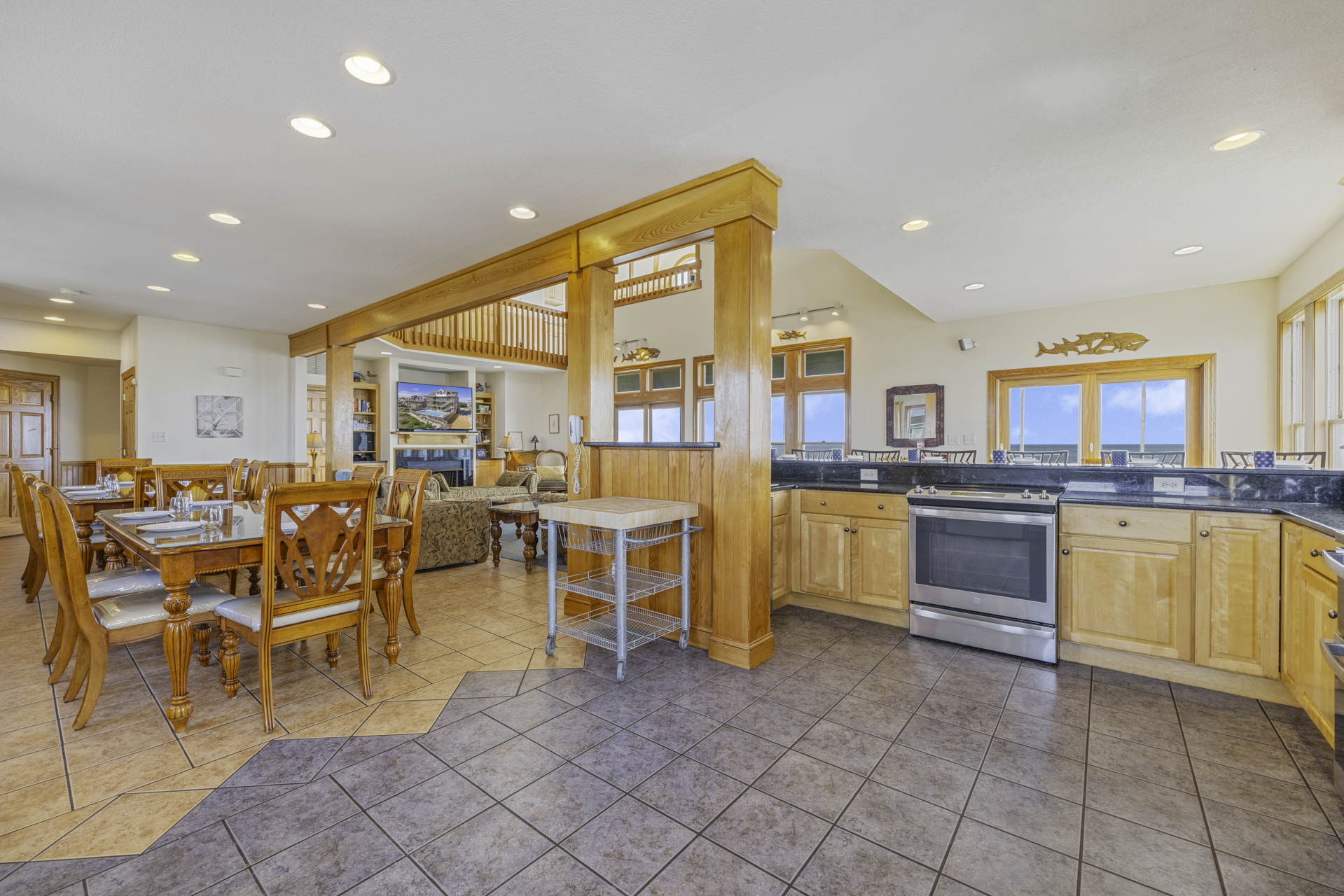 Surf Or Sound Realty 368 Sea Whisper Kitchen 4