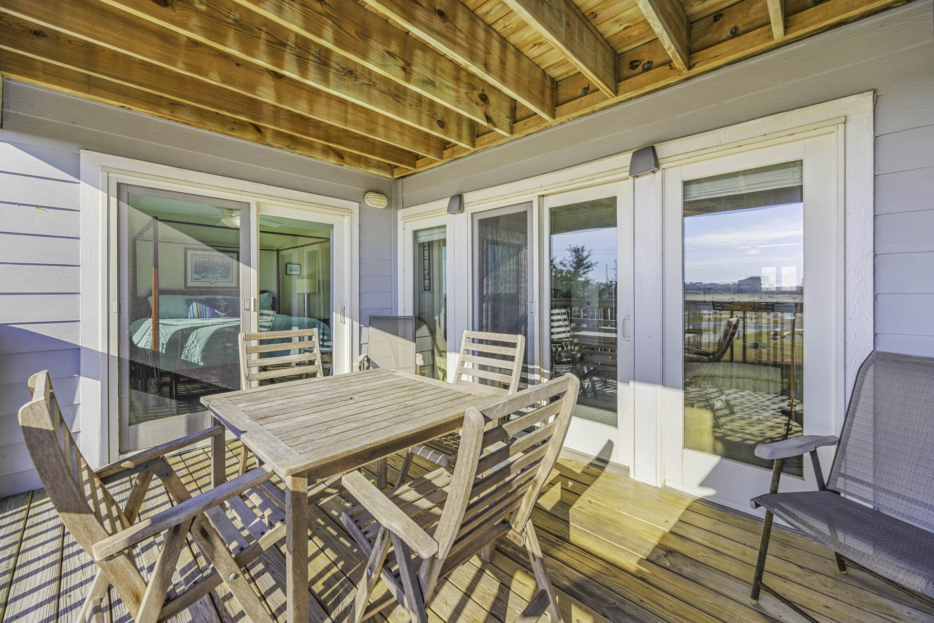 Surf Or Sound Realty 627 Isle Awhile Deck 1