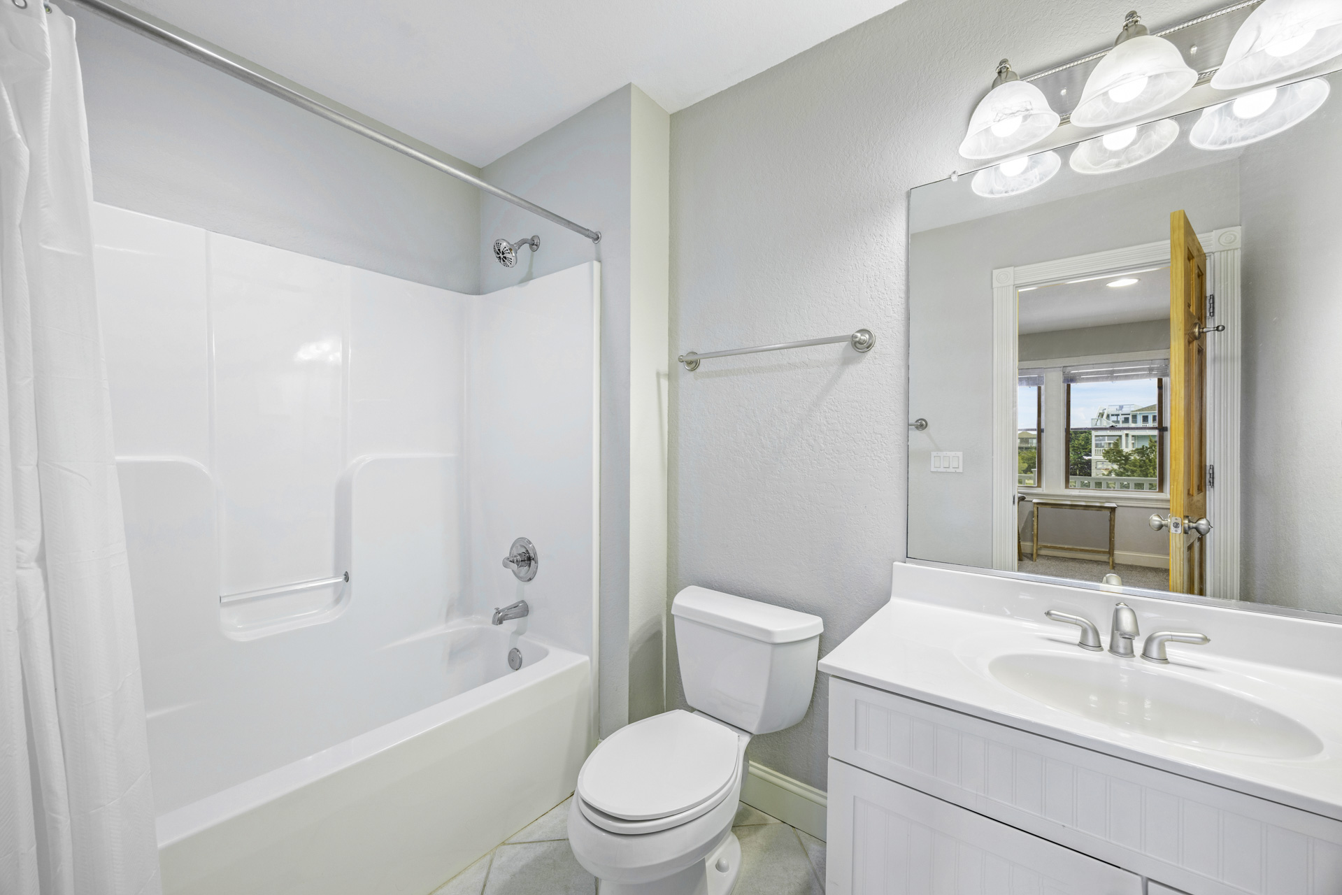 Surf Or Sound Realty 829 The HI Life Bedroom 3 2