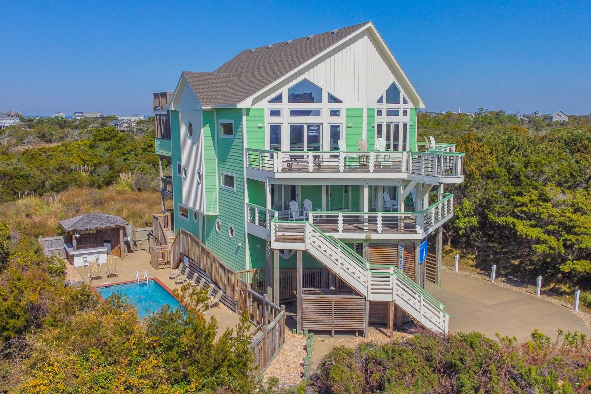 Surf Or Sound Realty 892 Queen Anne's Revenge Exterior 2 (1)