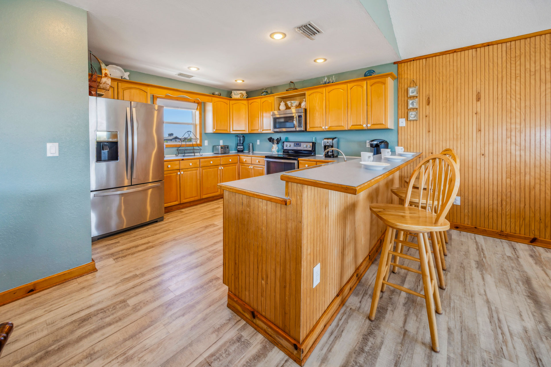 Surf Or Sound Realty 704 A Reel Addiction Kitchen 1