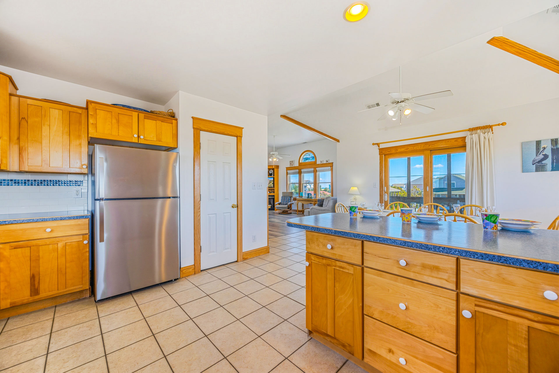 Surf Or Sound Realty 870 Two Sons Kitchen 3