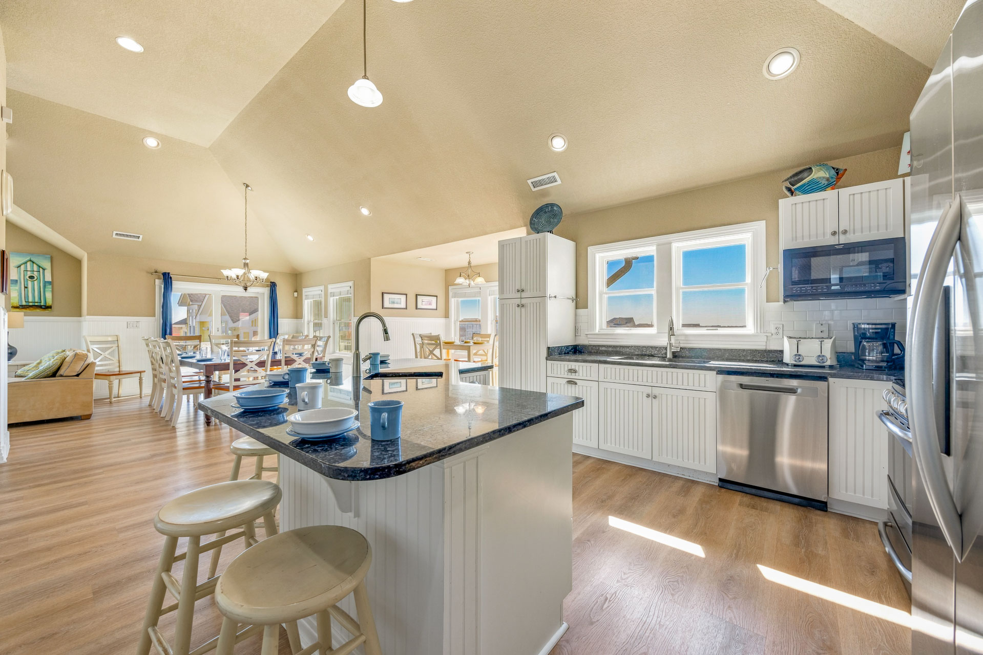 Surf Or Sound Realty 569 Cape Winds Kitchen 2