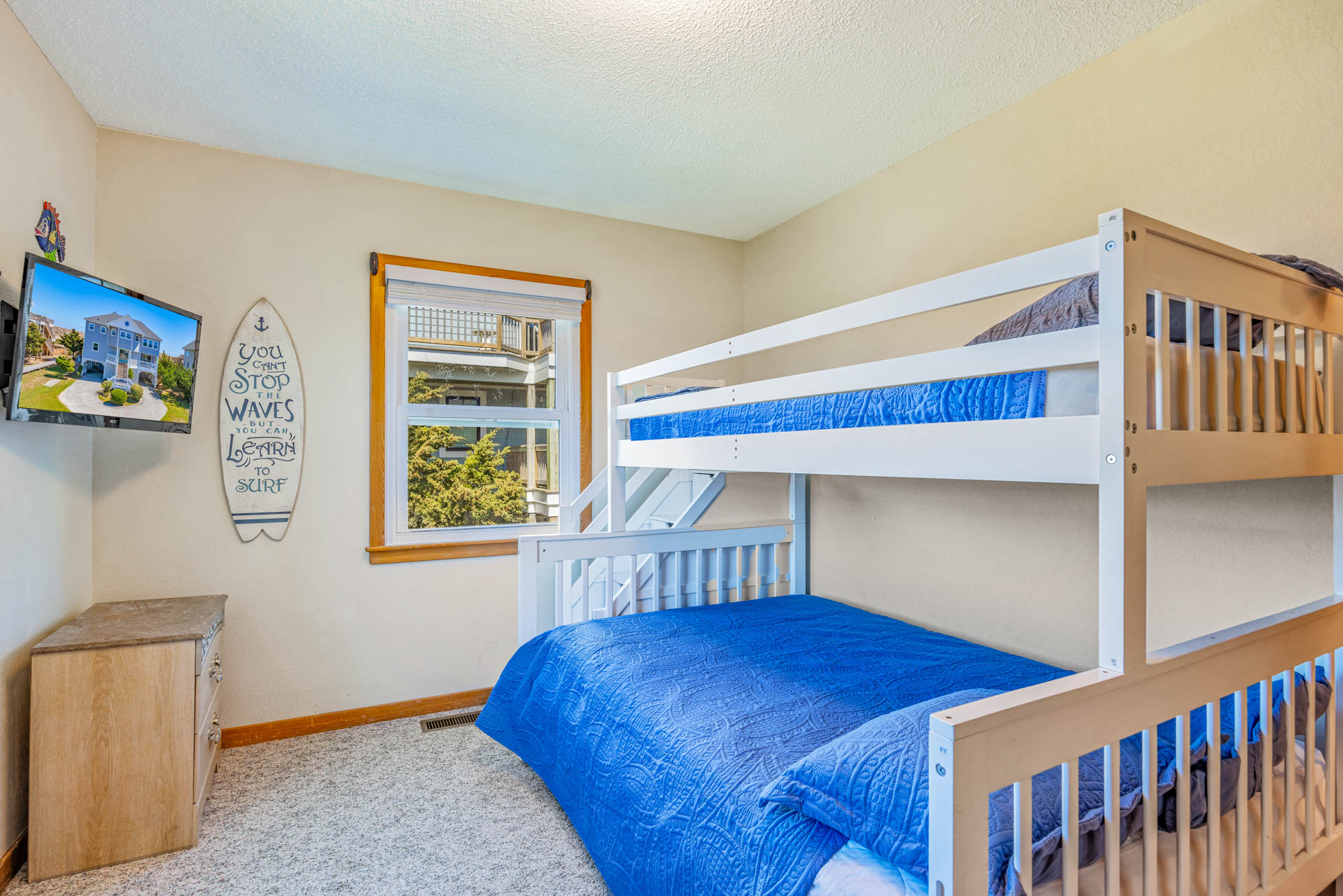 Surf Or Sound Realty 1208 Tranquil Waves Bedroom 5