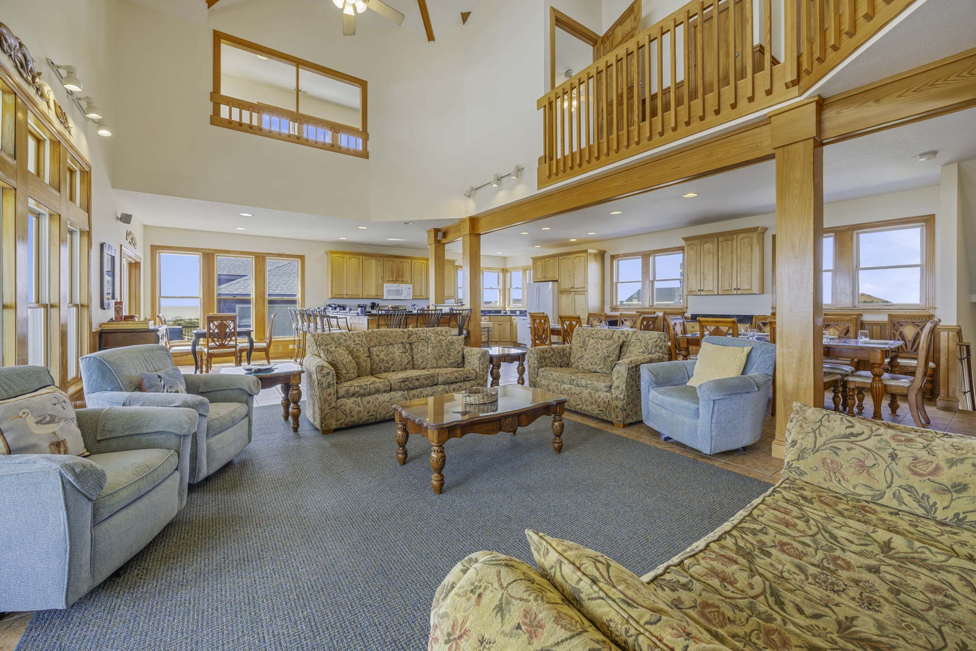 Surf Or Sound Realty 368 Sea Whisper Great Room 2