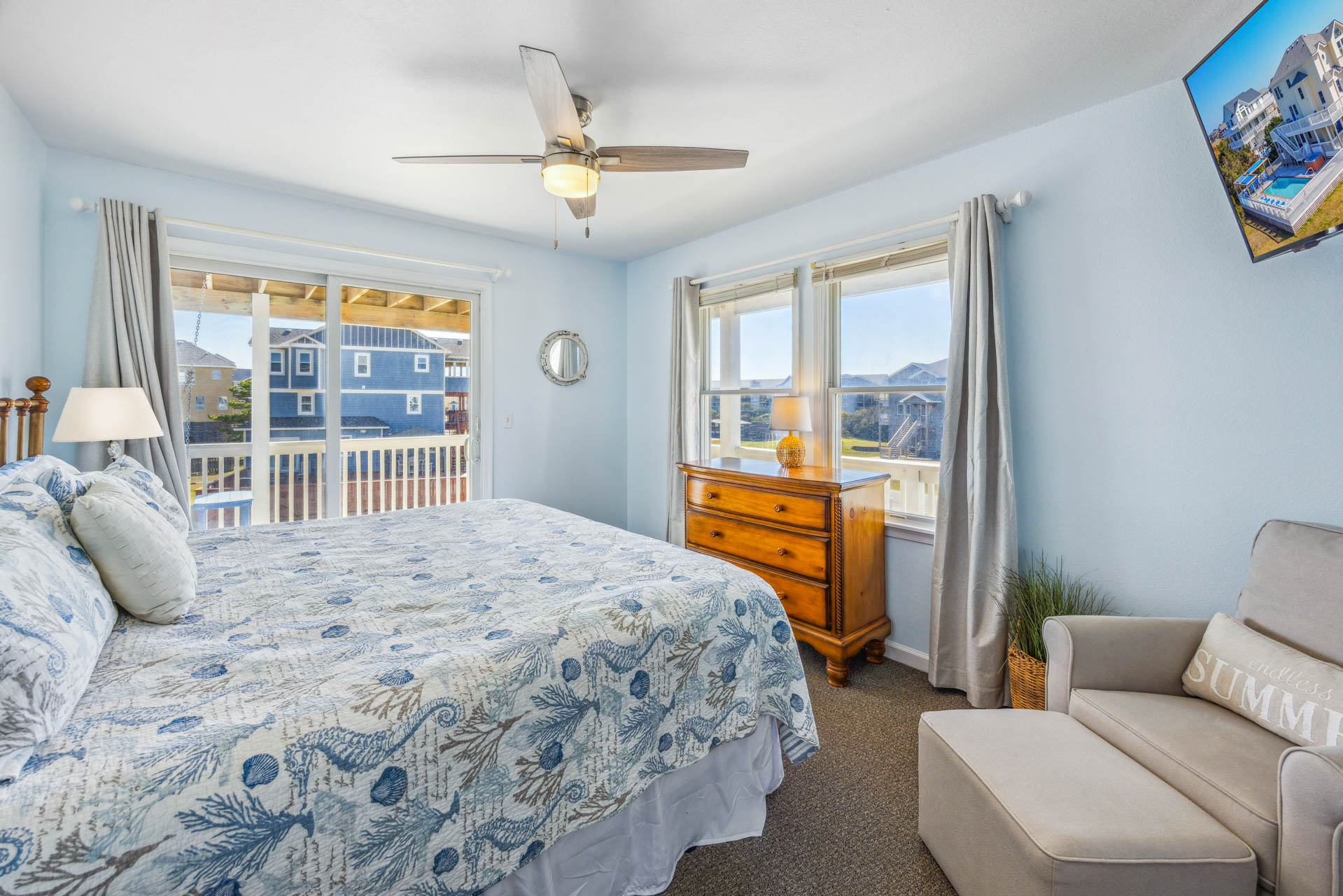 Surf Or Sound Realty 262 Endless Summer Bedroom 2 1