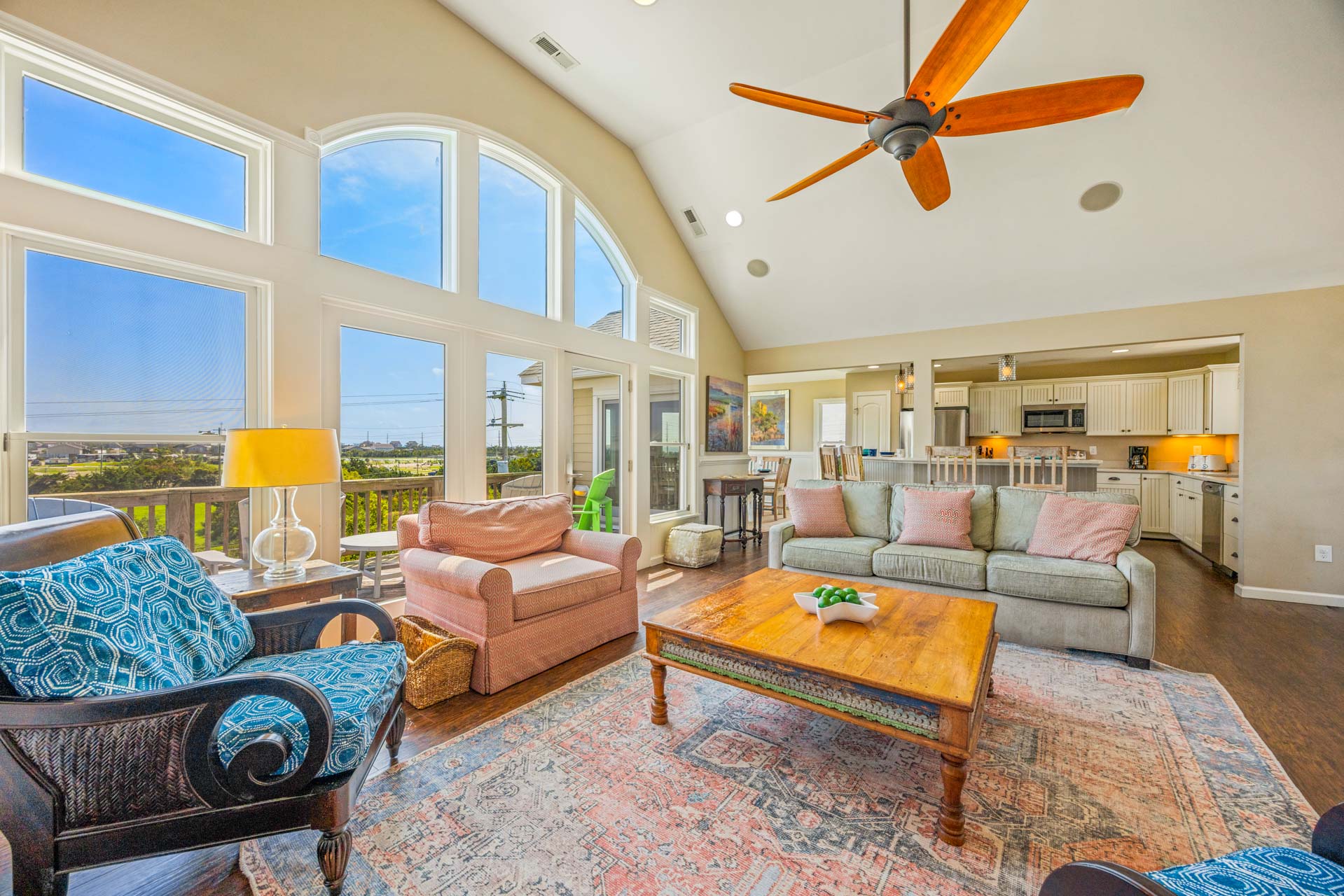 Surf Or Sound Realty 734 Hi View Great Room 3