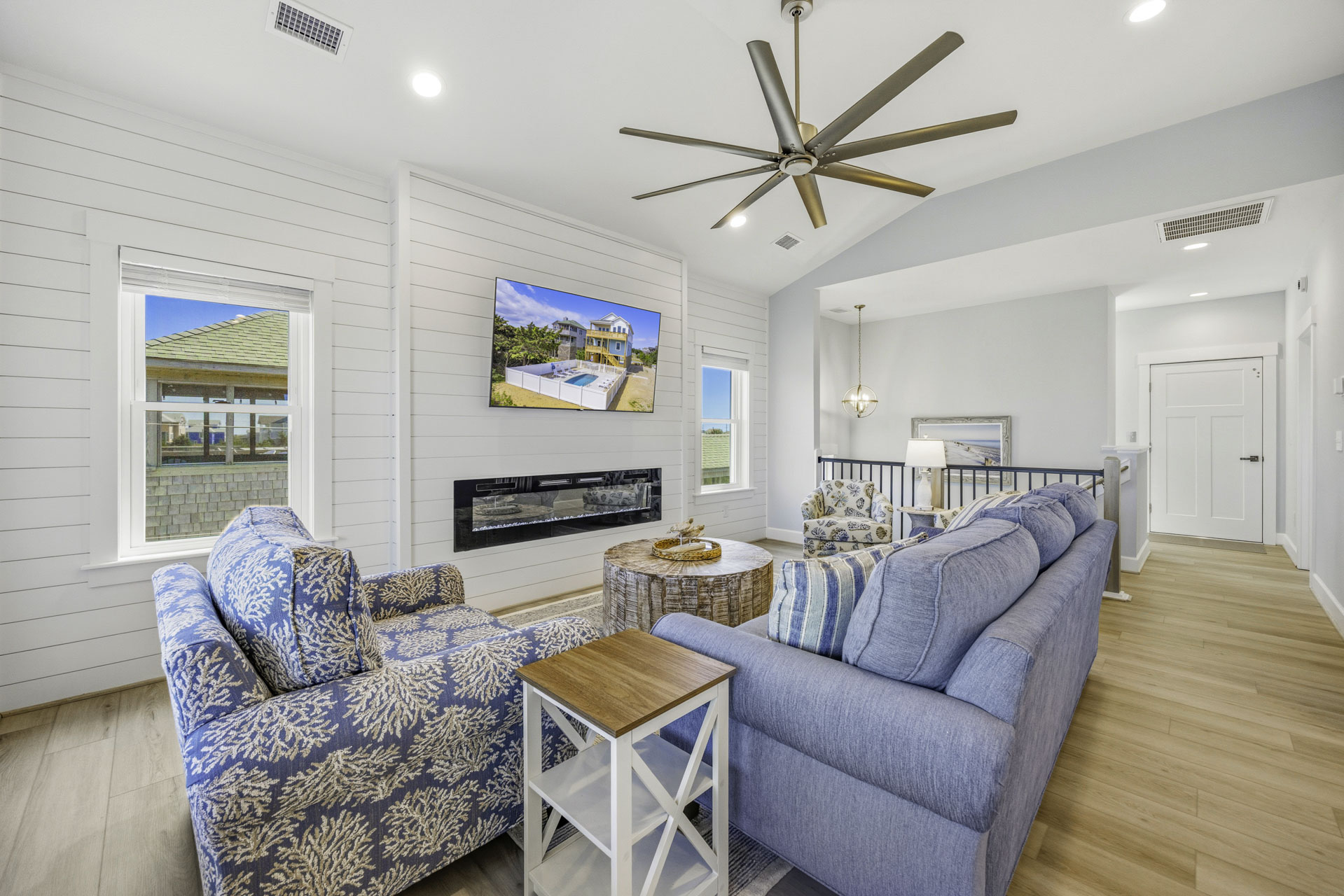 Surf Or Sound Realty 1247 Ohana By The Ocean Great Room 5