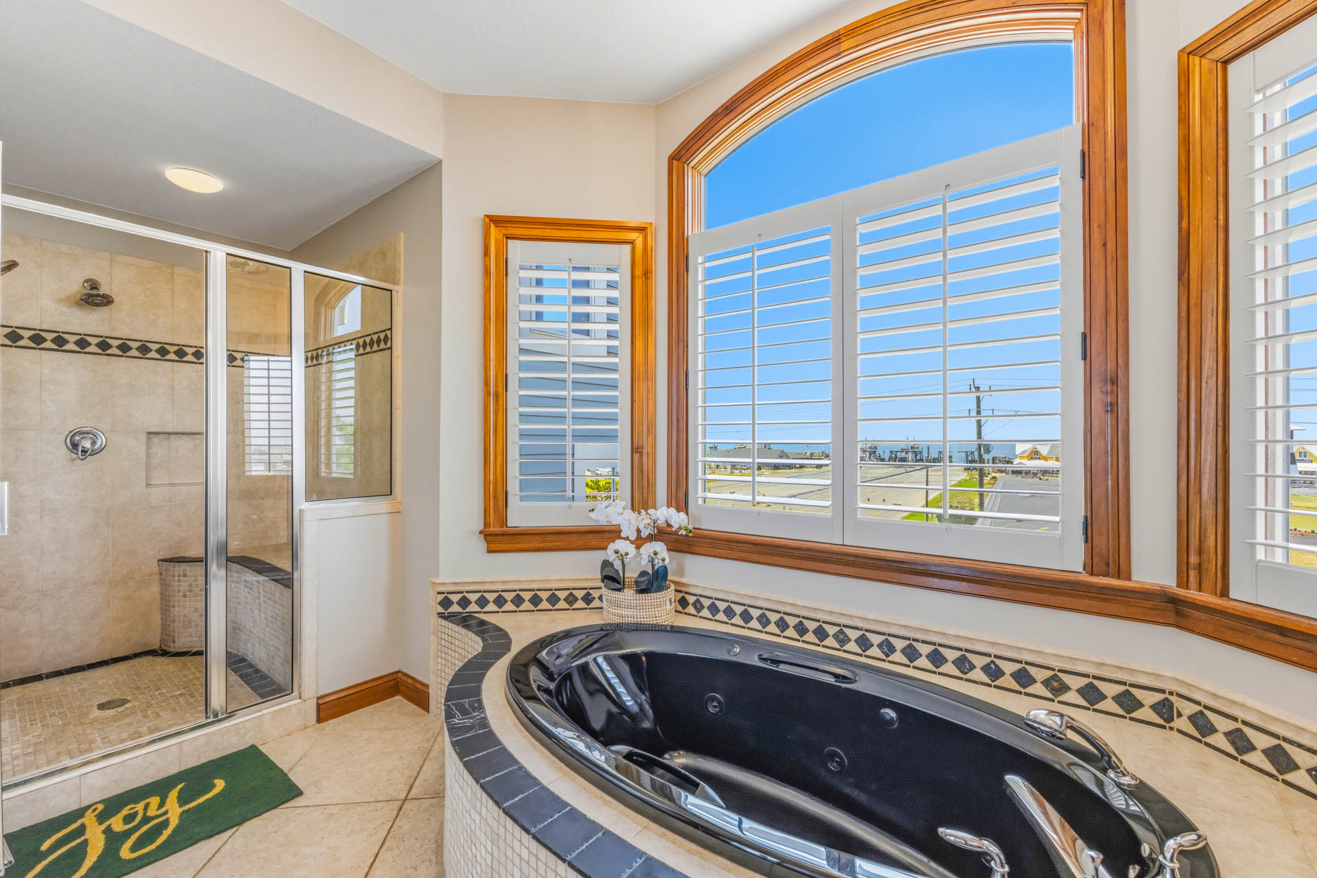 Surf Or Sound Realty 1248 Worth The Wait Bedroom 1 4