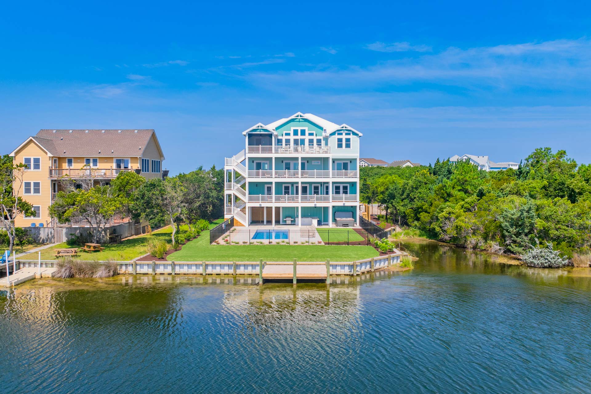 Surf Or Sound Realty 1225 Castaway Cove Exterior 2