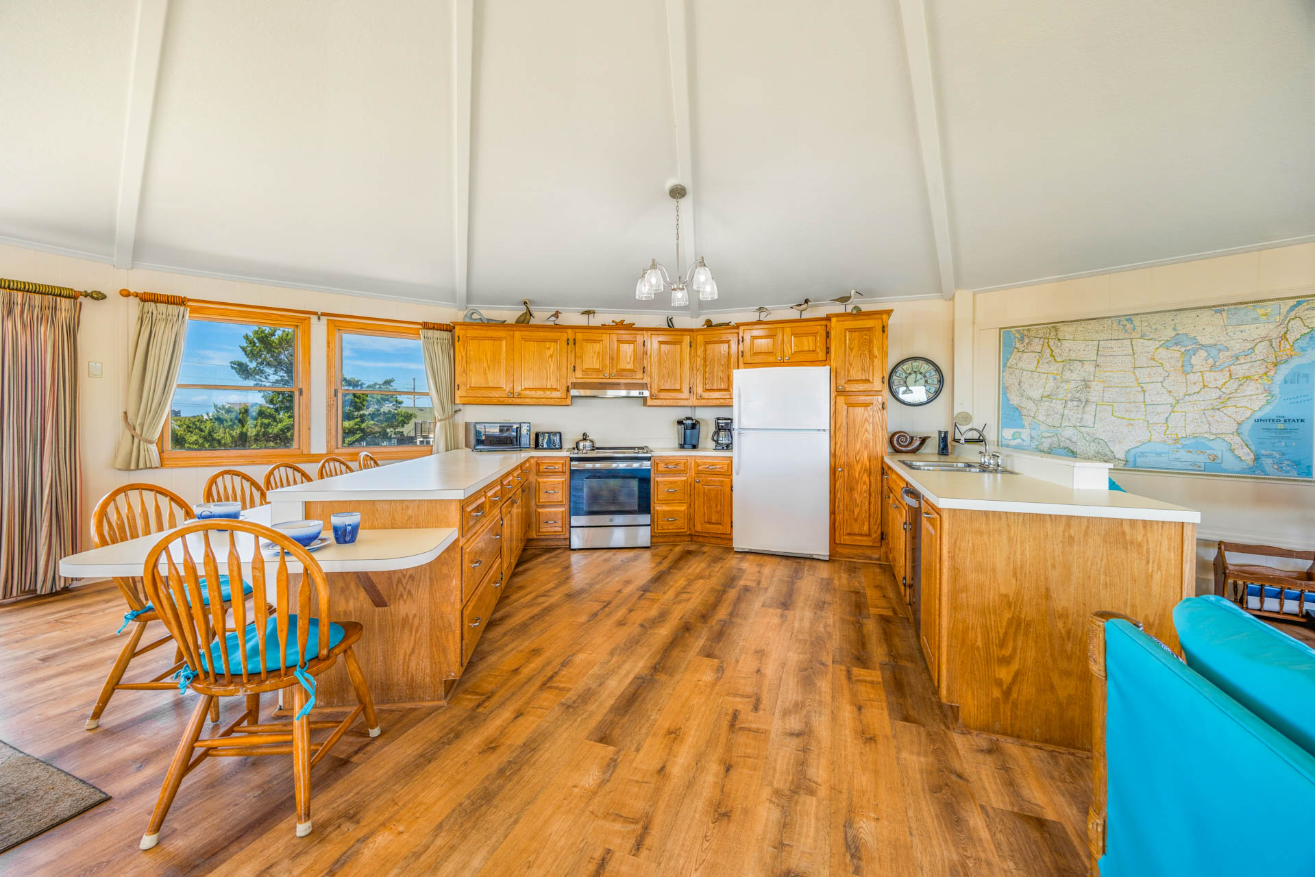 Surf Or Sound Realty 914 Cottage On The Dune Kitchen 2
